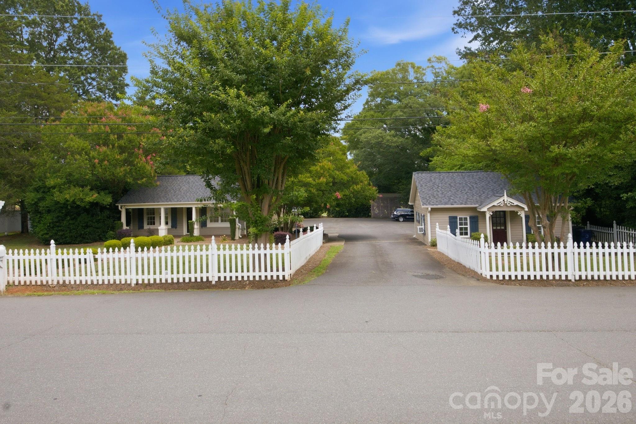19428 Zion Avenue Property Photo 4
