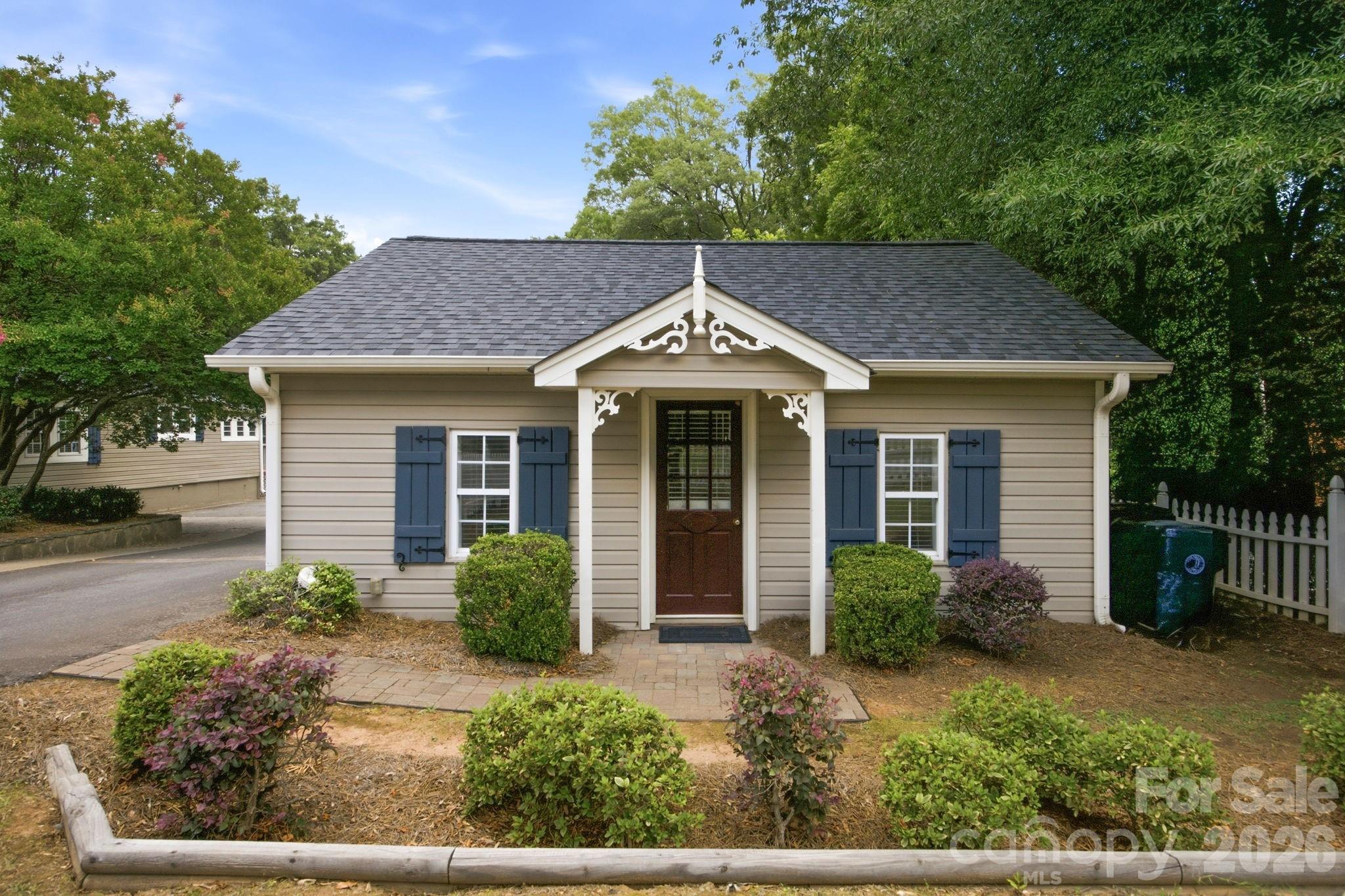 19428 Zion Avenue Property Photo 6
