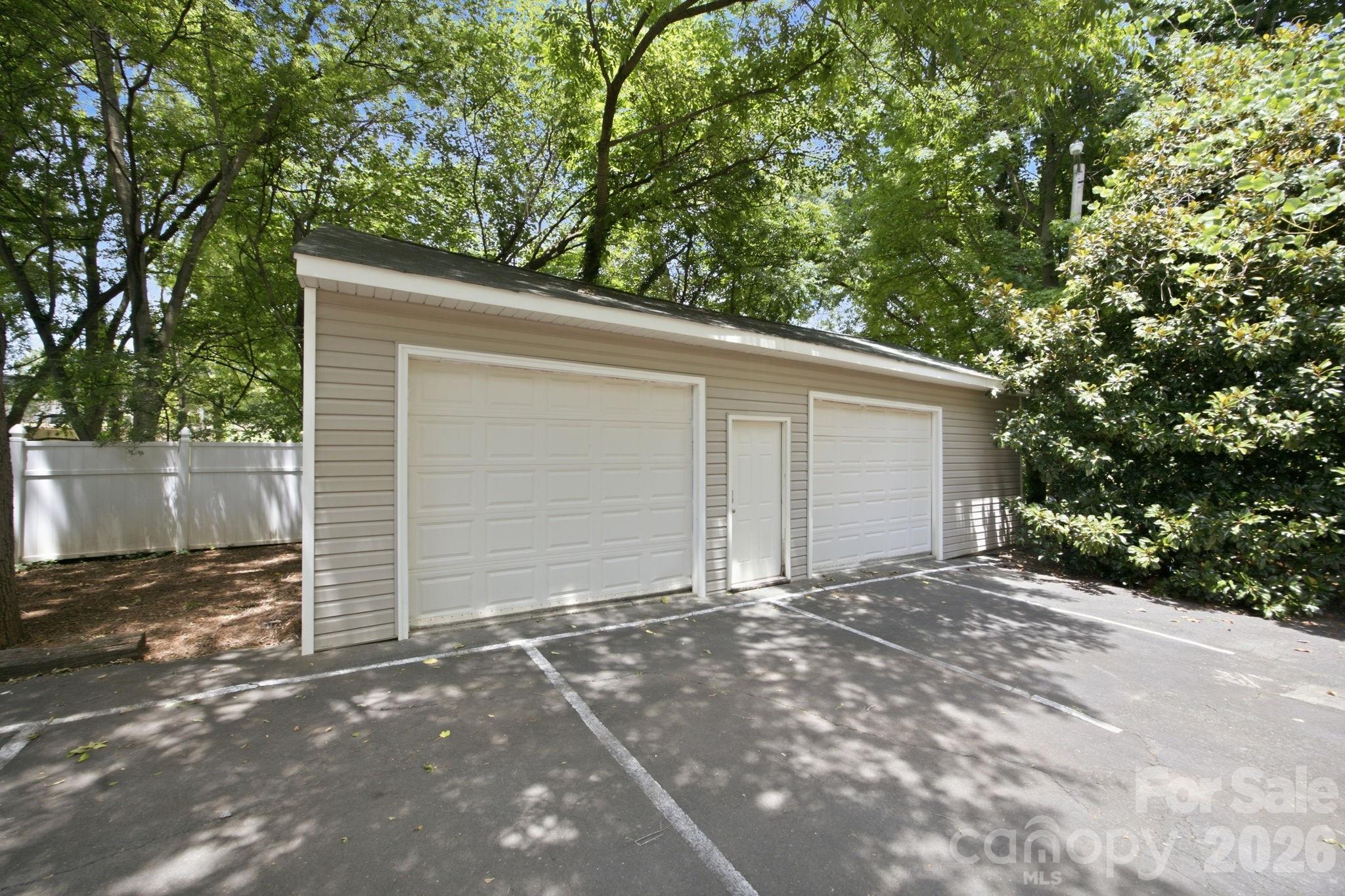 19428 Zion Avenue Property Photo 8
