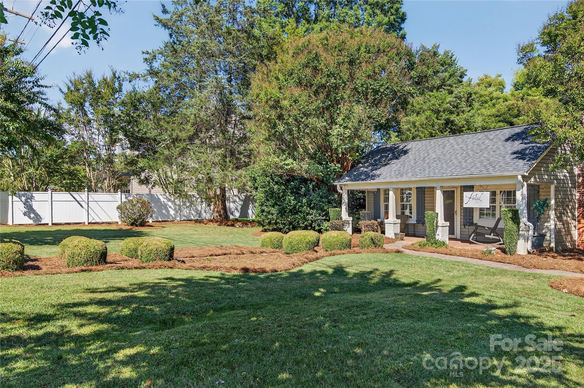 19428 Zion Avenue Property Photo 9