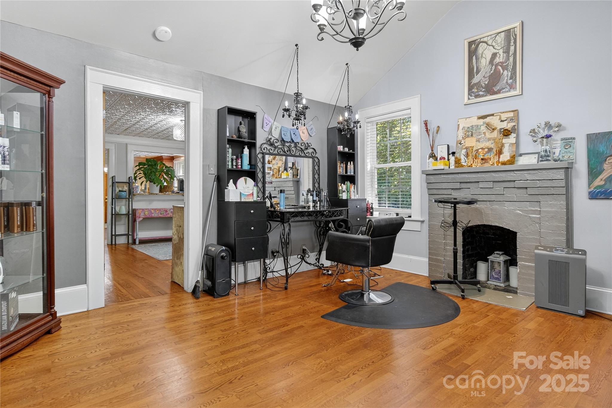 19428 Zion Avenue Property Photo 11