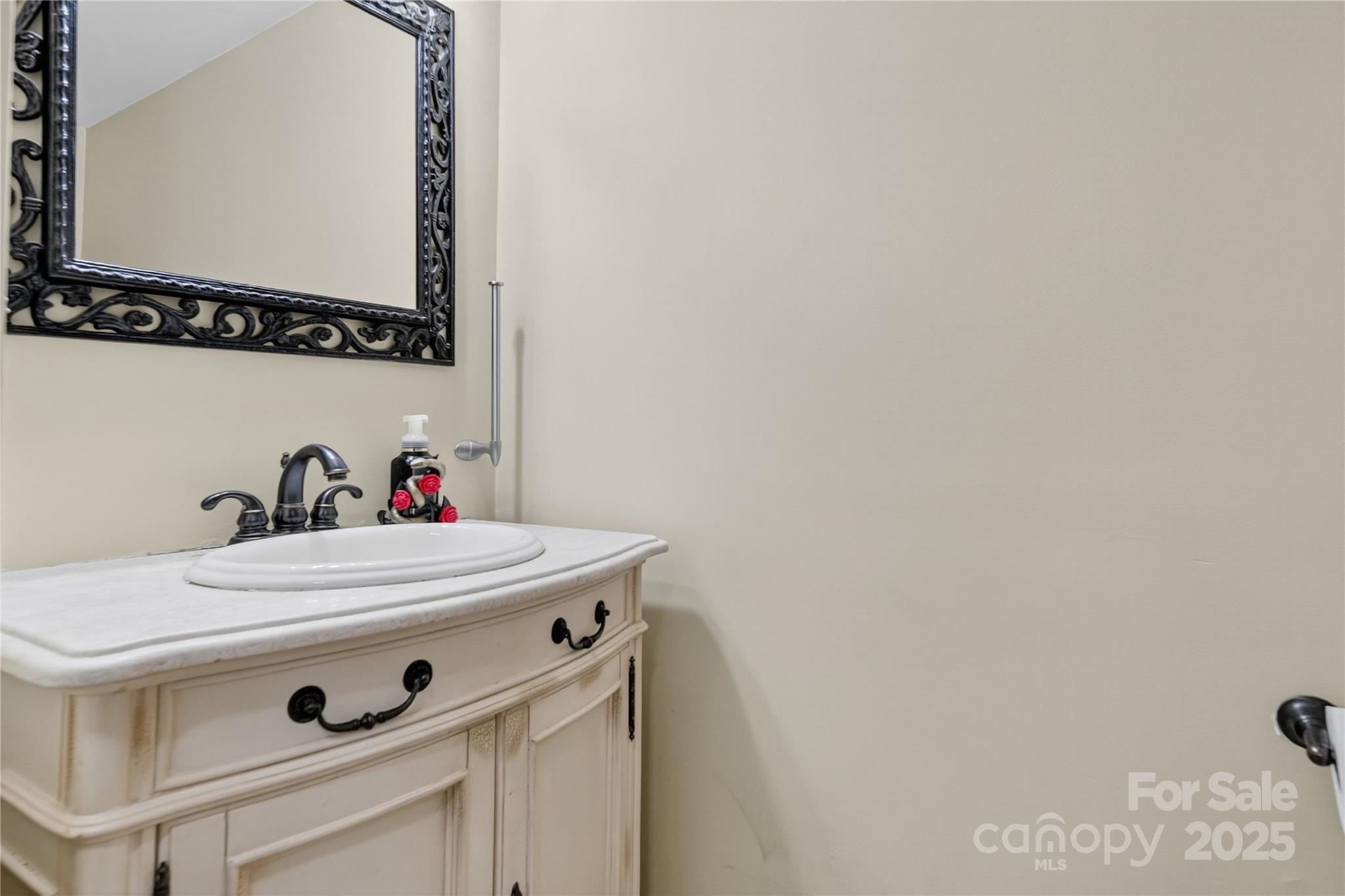 19428 Zion Avenue Property Photo 19