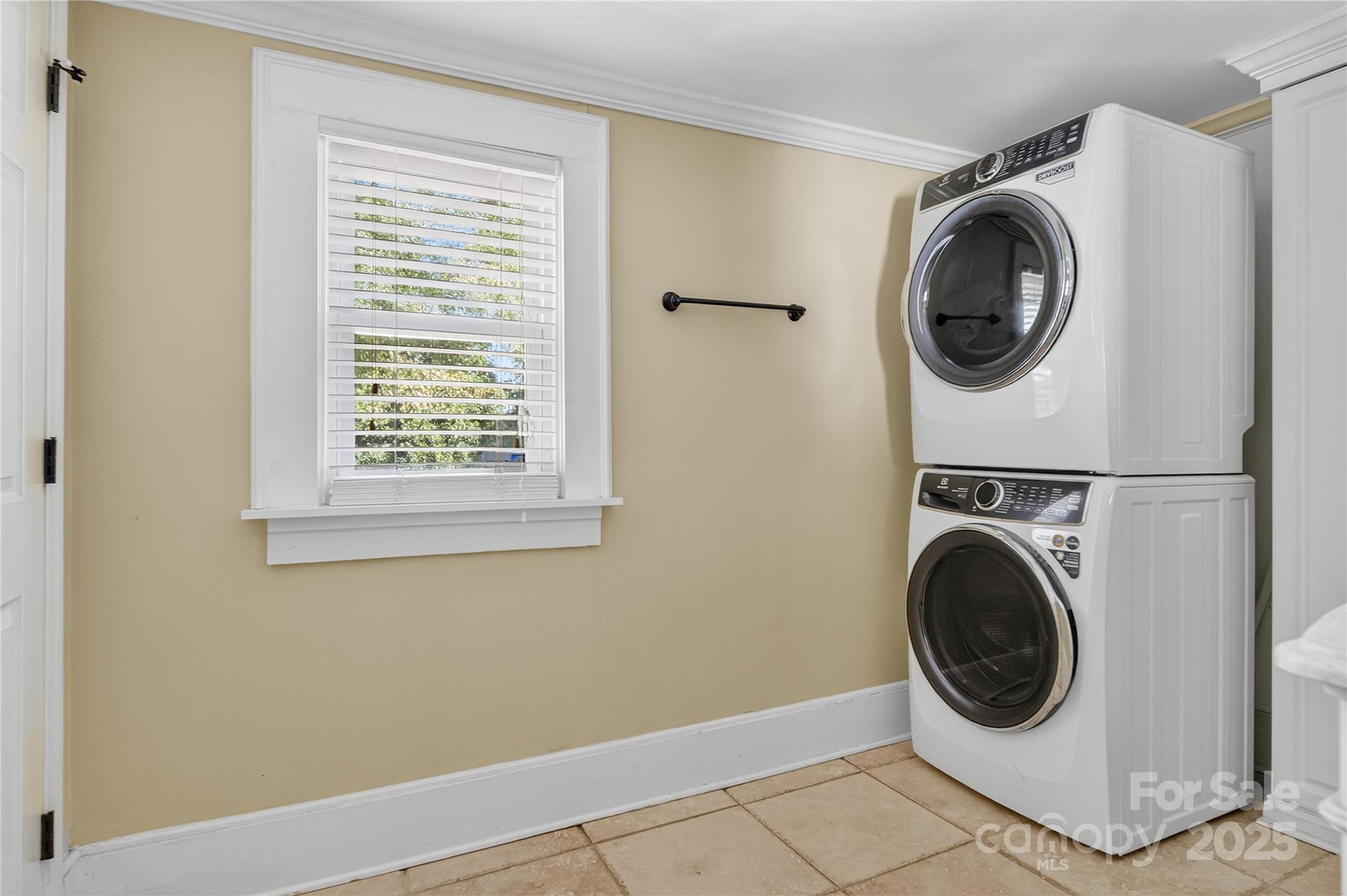 19428 Zion Avenue Property Photo 22