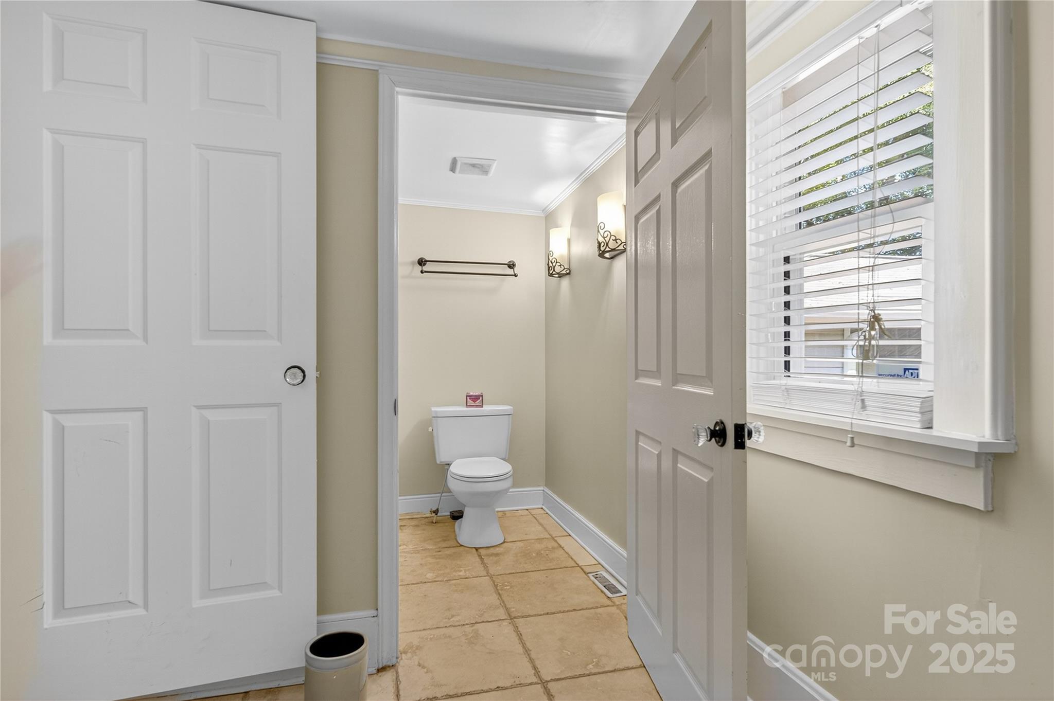 19428 Zion Avenue Property Photo 23