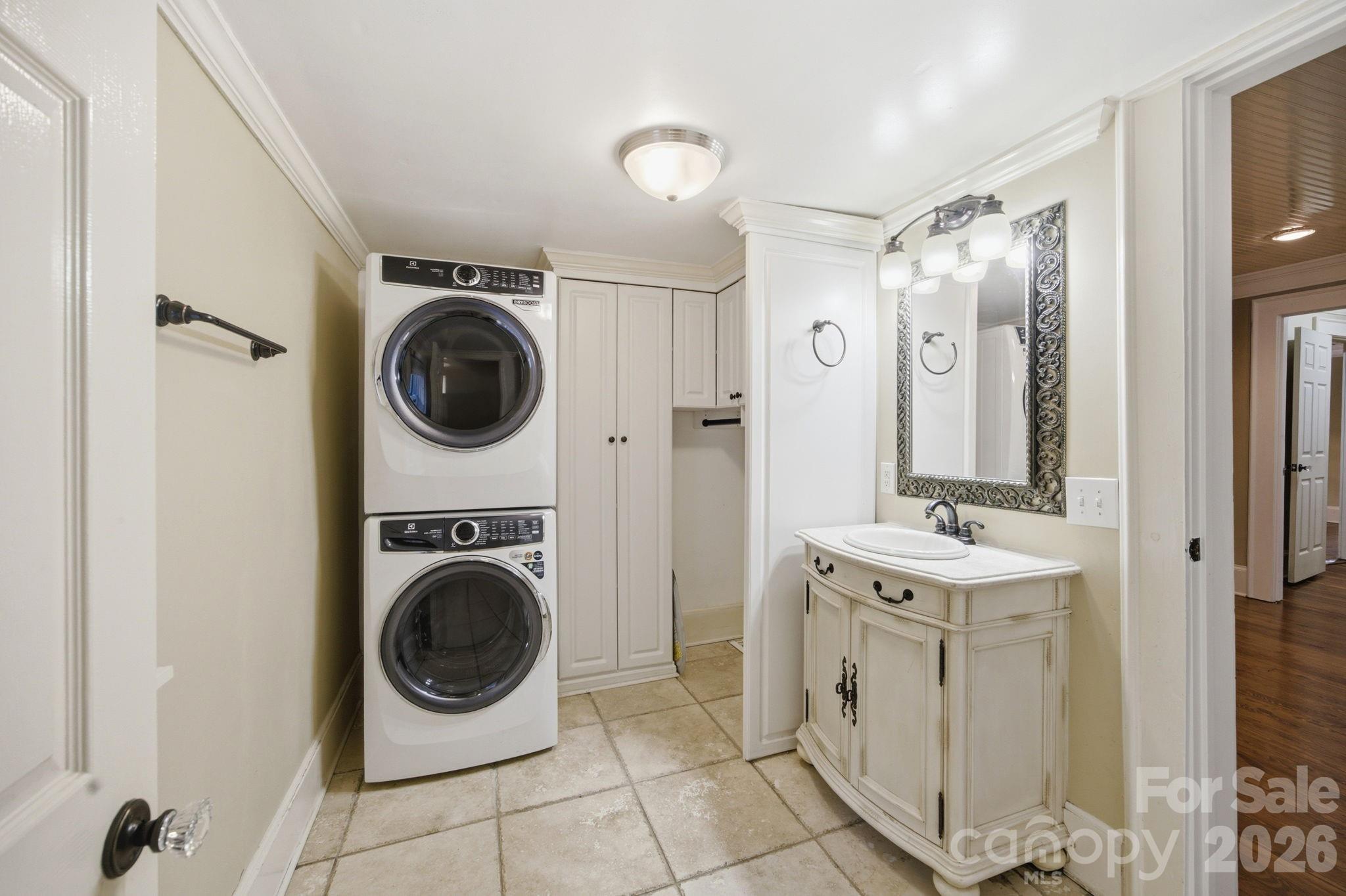 19428 Zion Avenue Property Photo 24