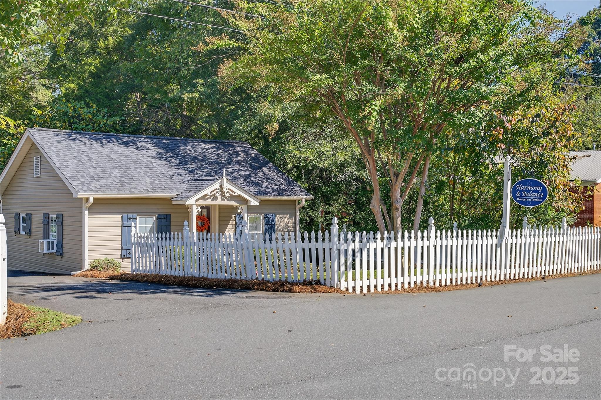 19428 Zion Avenue Property Photo 27