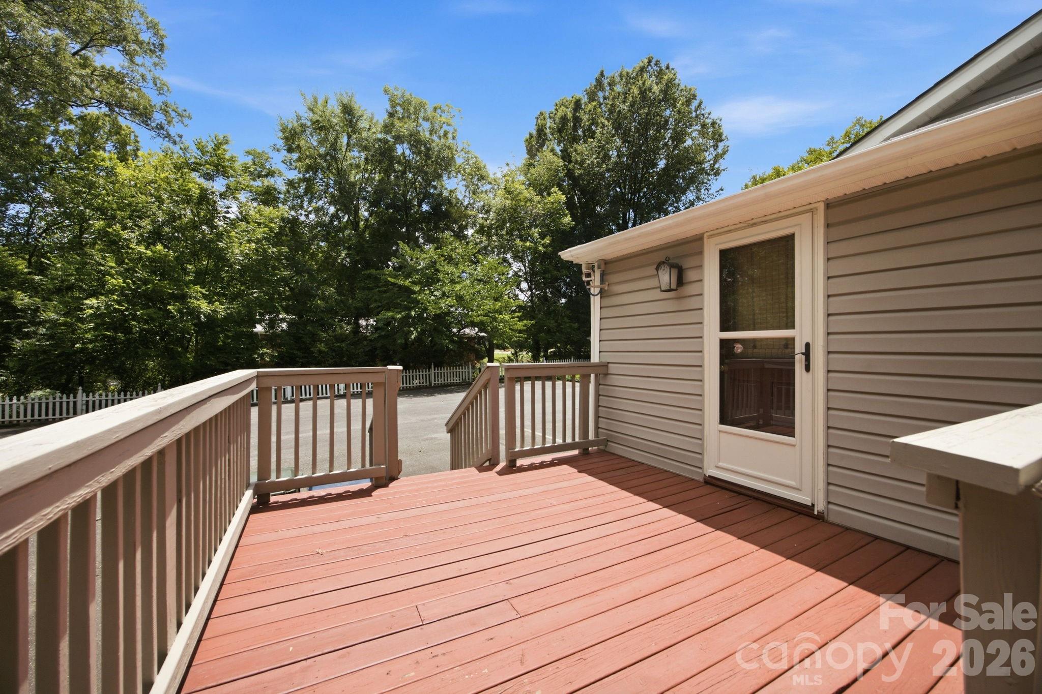 19428 Zion Avenue Property Photo 27