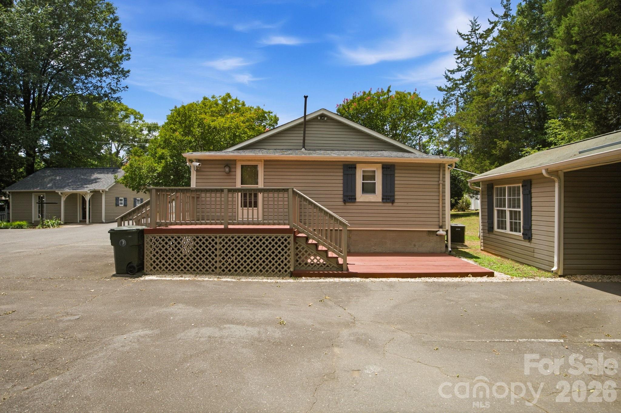 19428 Zion Avenue Property Photo 28