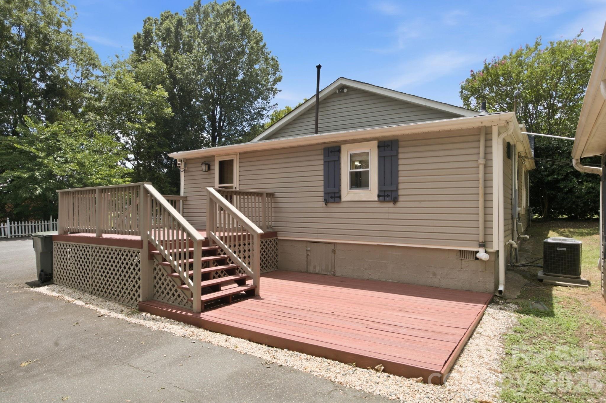 19428 Zion Avenue Property Photo 29