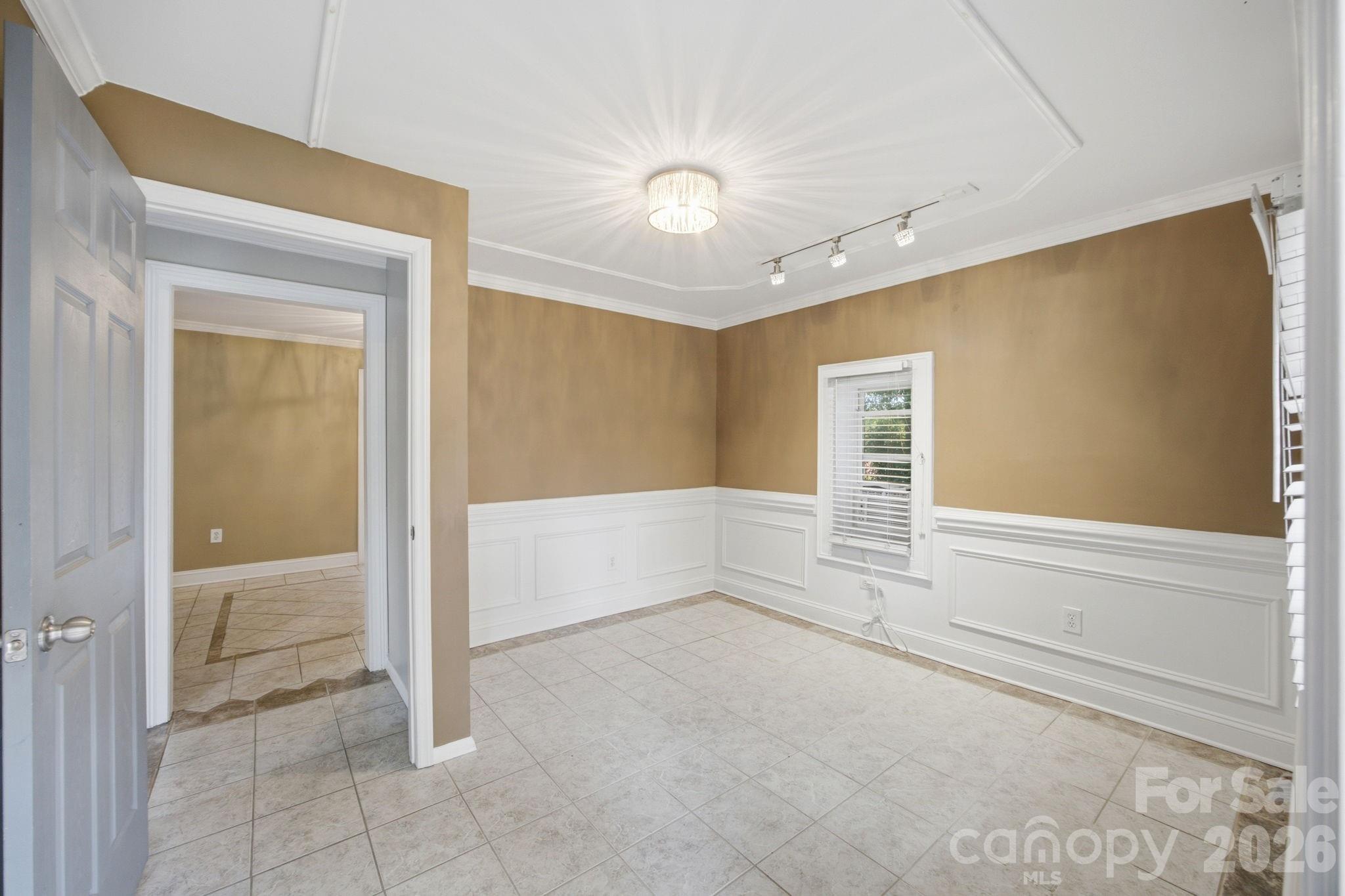 19428 Zion Avenue Property Photo 32