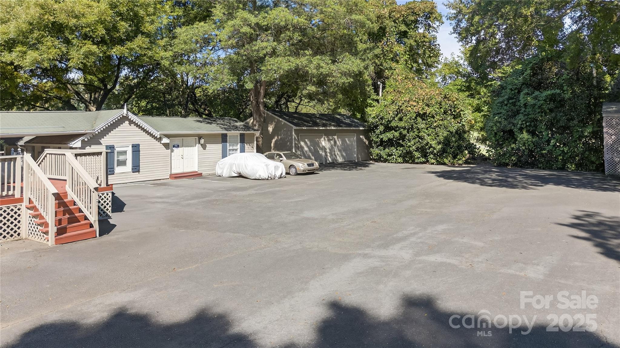 19428 Zion Avenue Property Photo 37