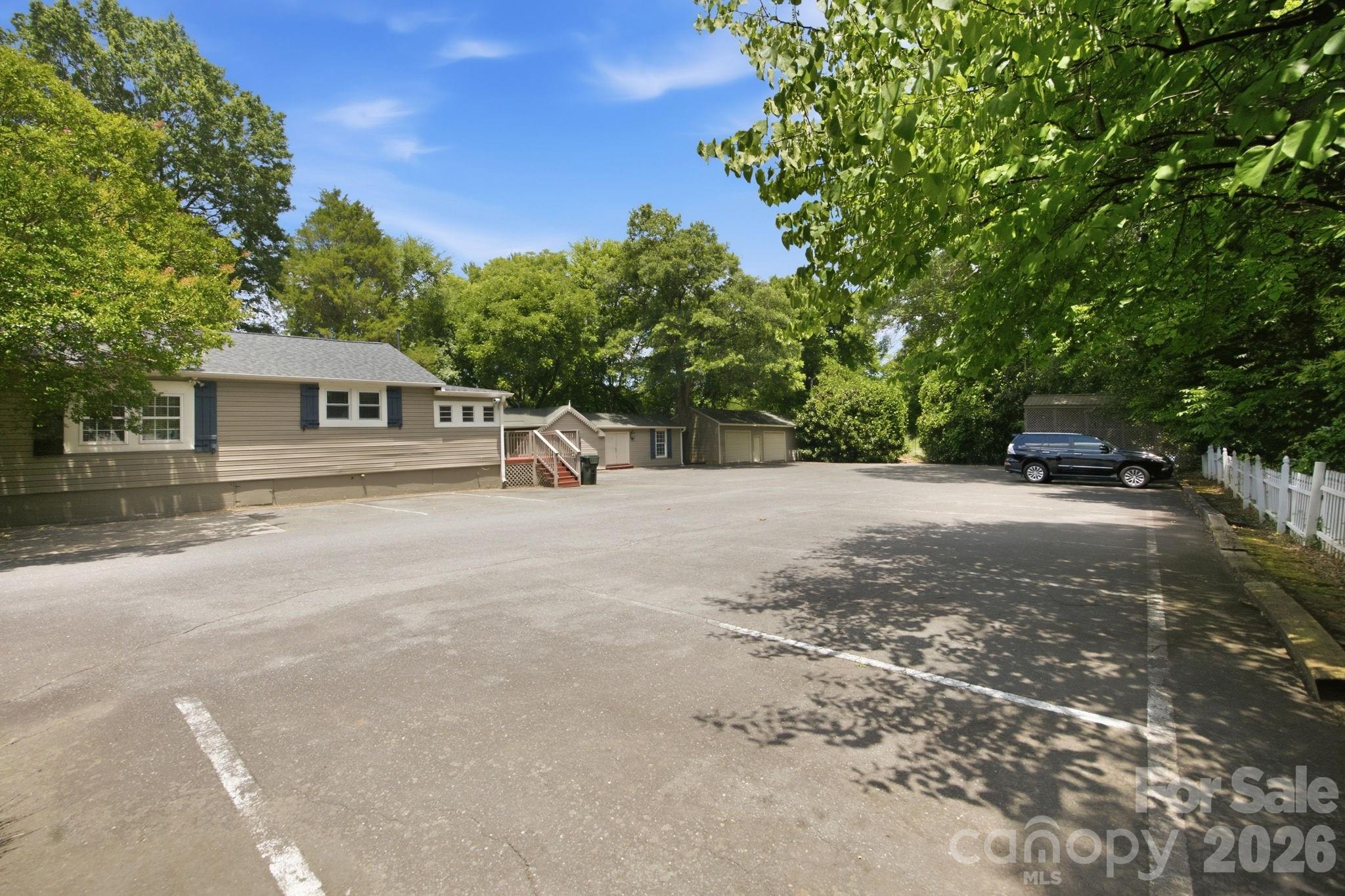 19428 Zion Avenue Property Photo 38