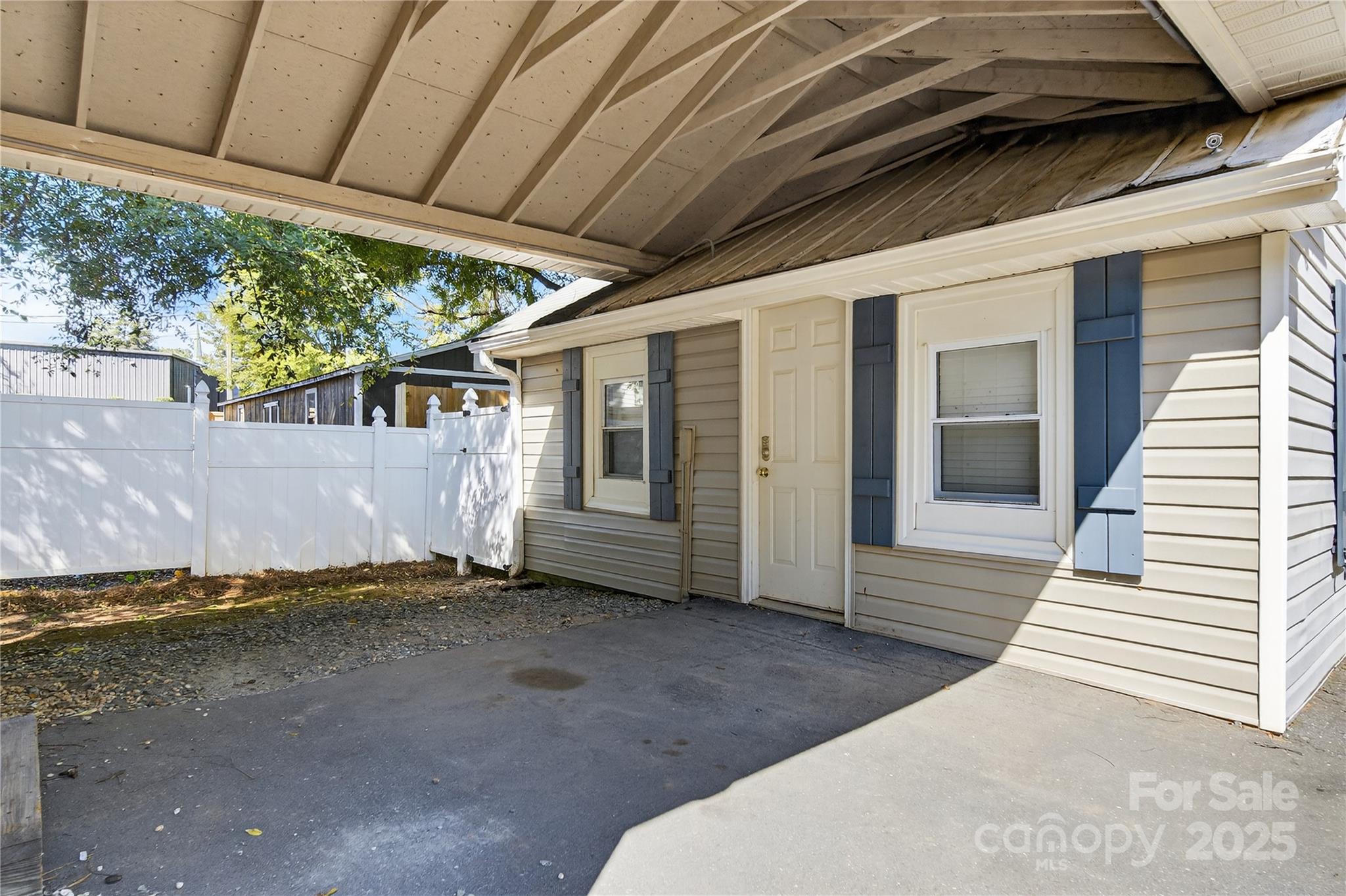 19428 Zion Avenue Property Photo 41