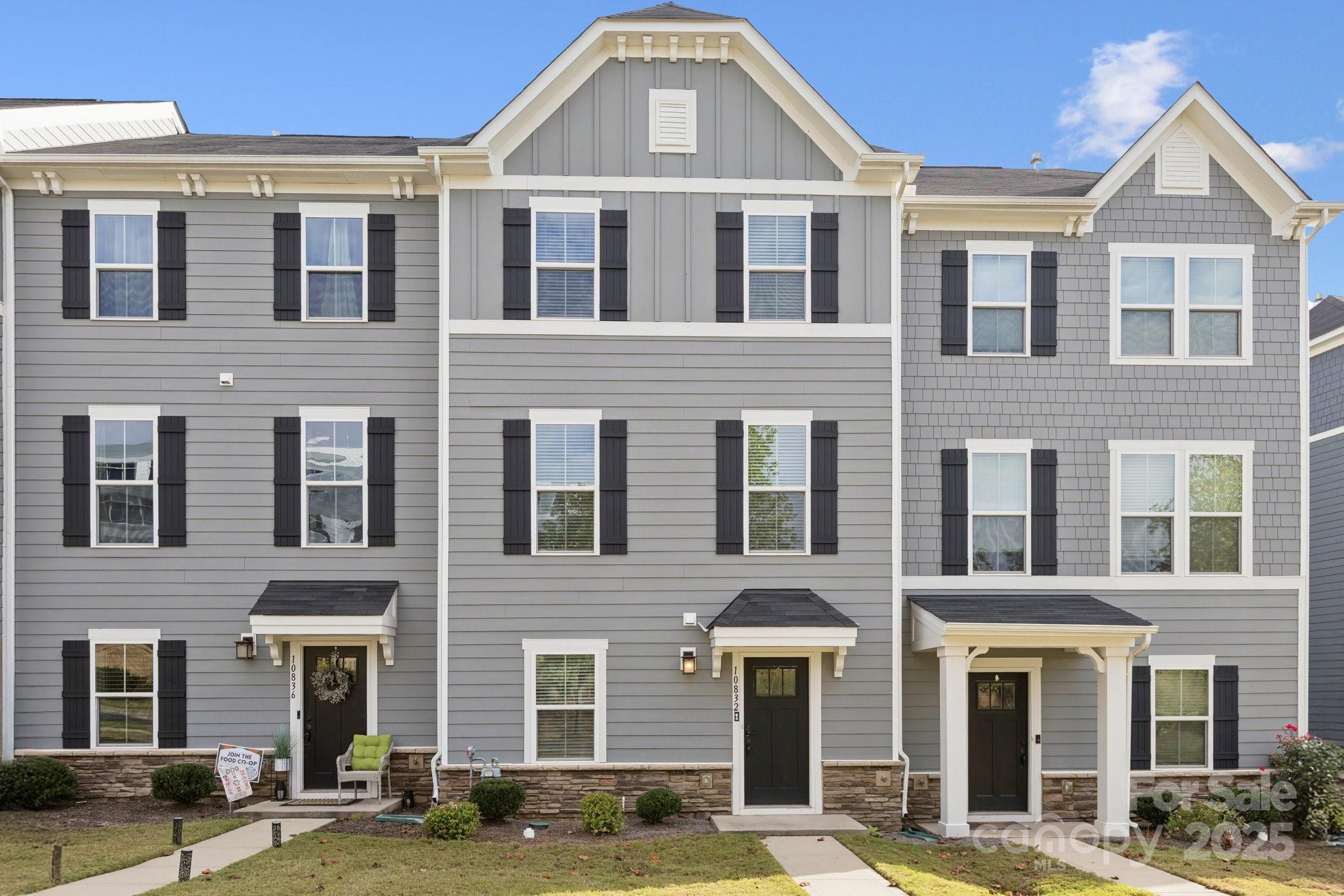 10832 Overlook Mountain Drive Property Photo 1