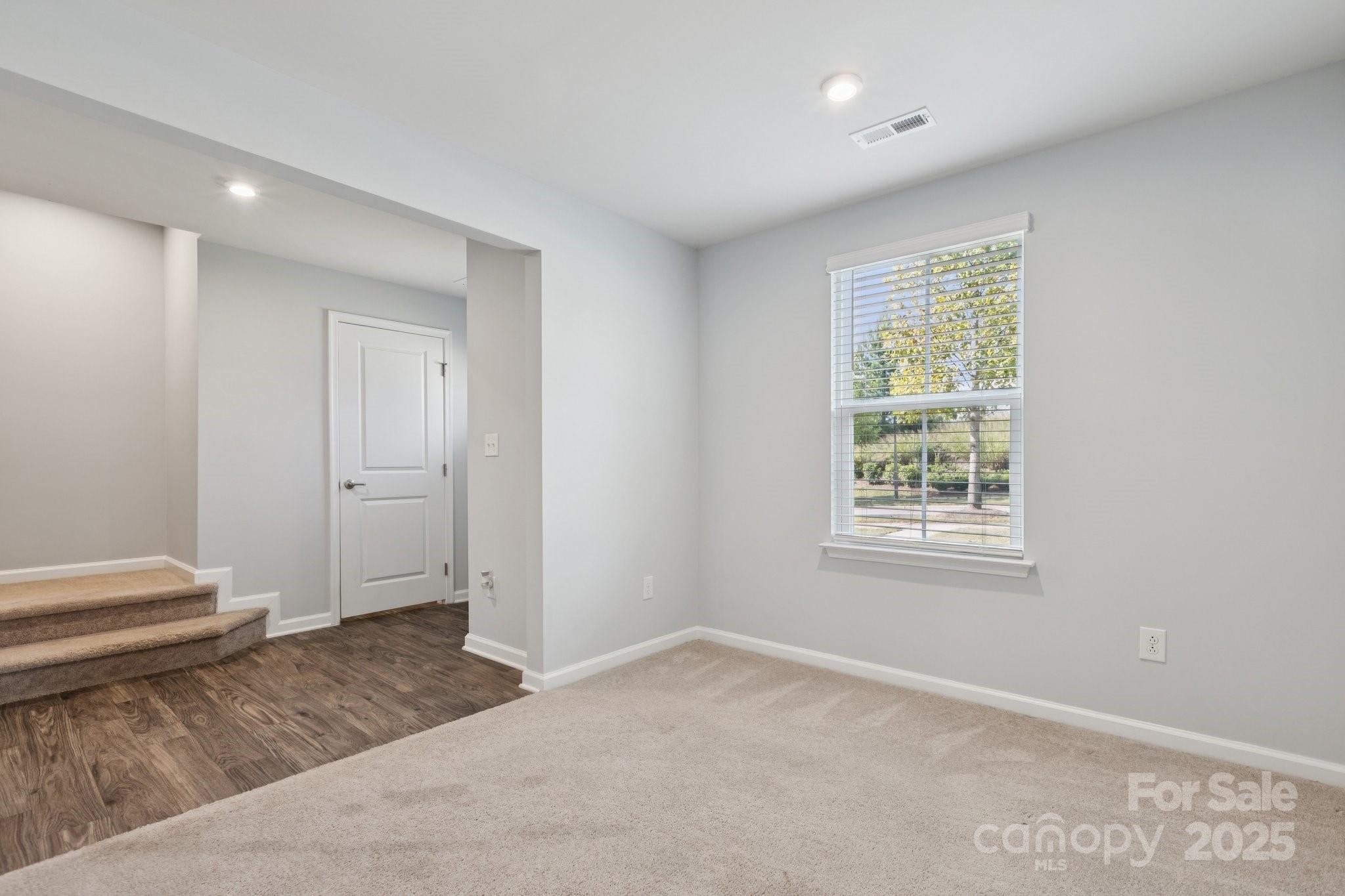 10832 Overlook Mountain Drive Property Photo 7