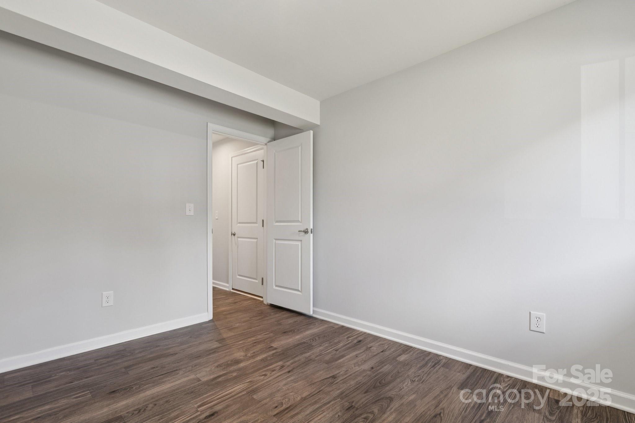 10832 Overlook Mountain Drive Property Photo 10