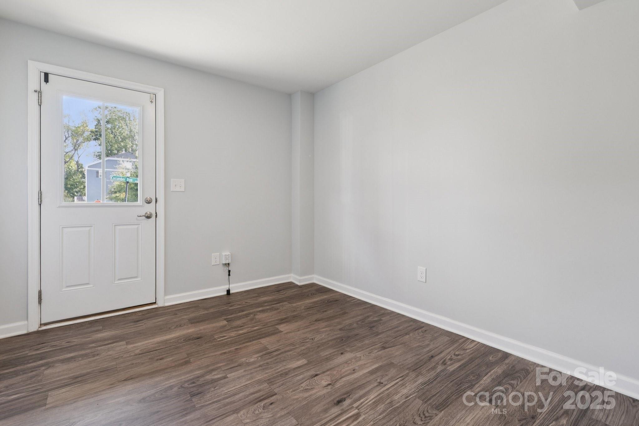 10832 Overlook Mountain Drive Property Photo 11