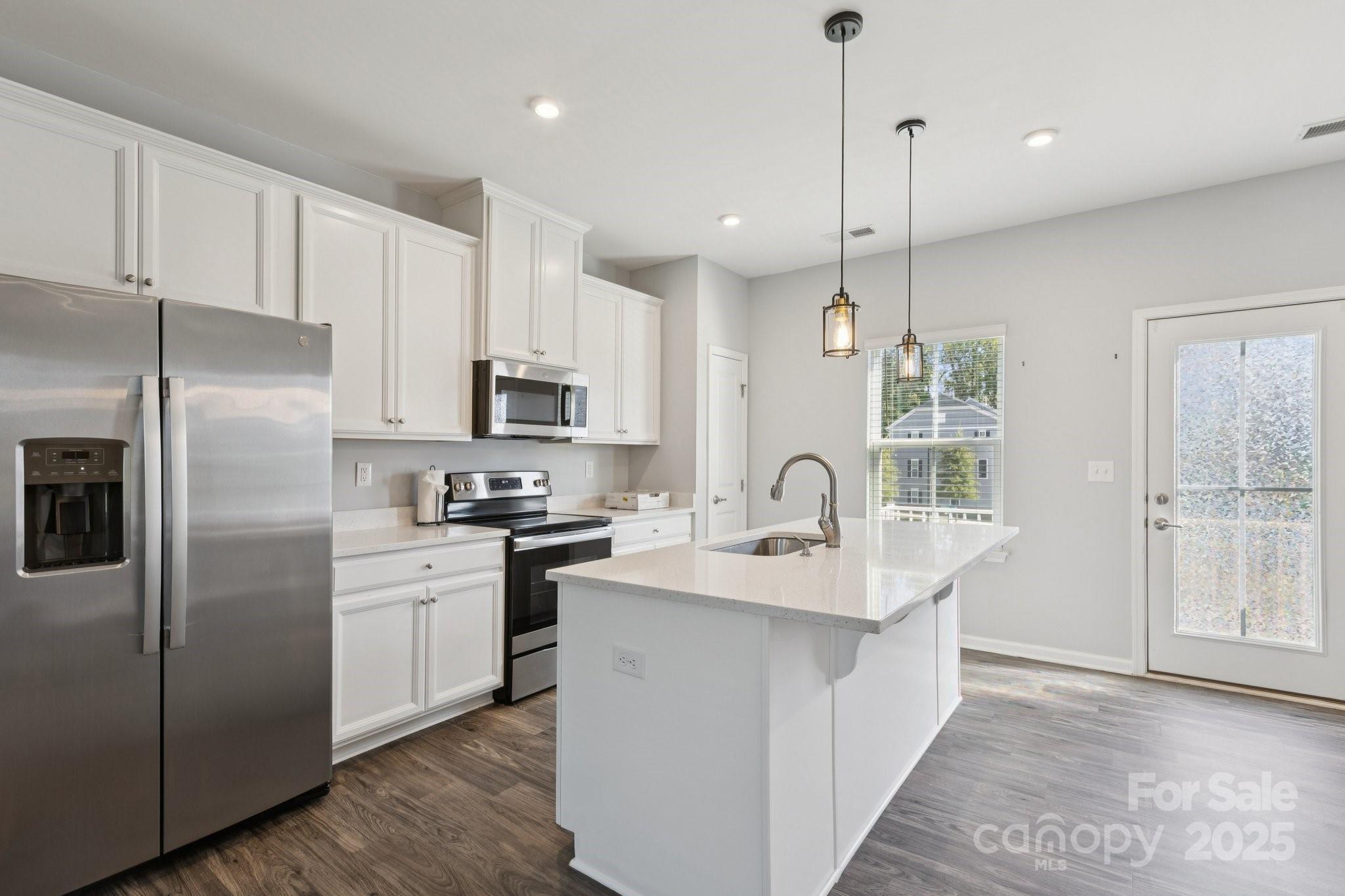 10832 Overlook Mountain Drive Property Photo 13