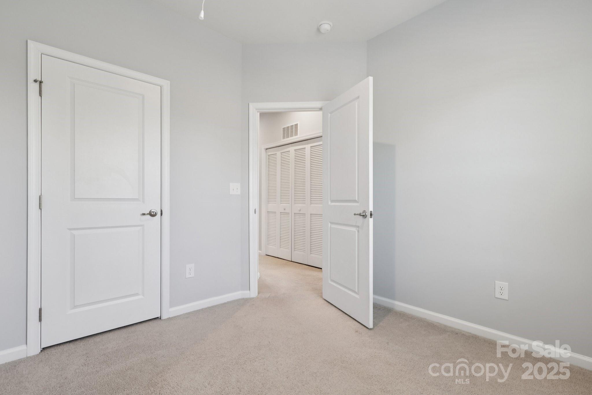 10832 Overlook Mountain Drive Property Photo 28