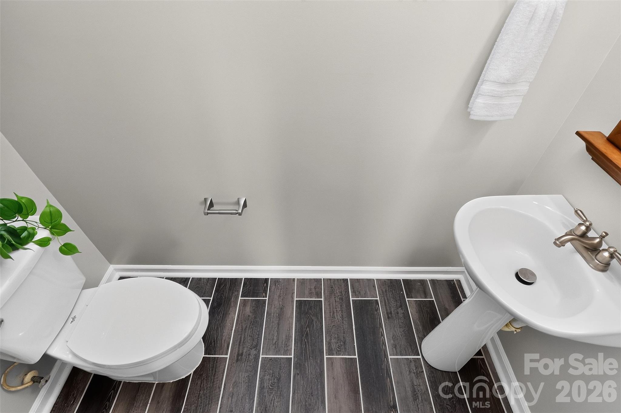 15705 Lakepoint Forest Drive Property Photo 21