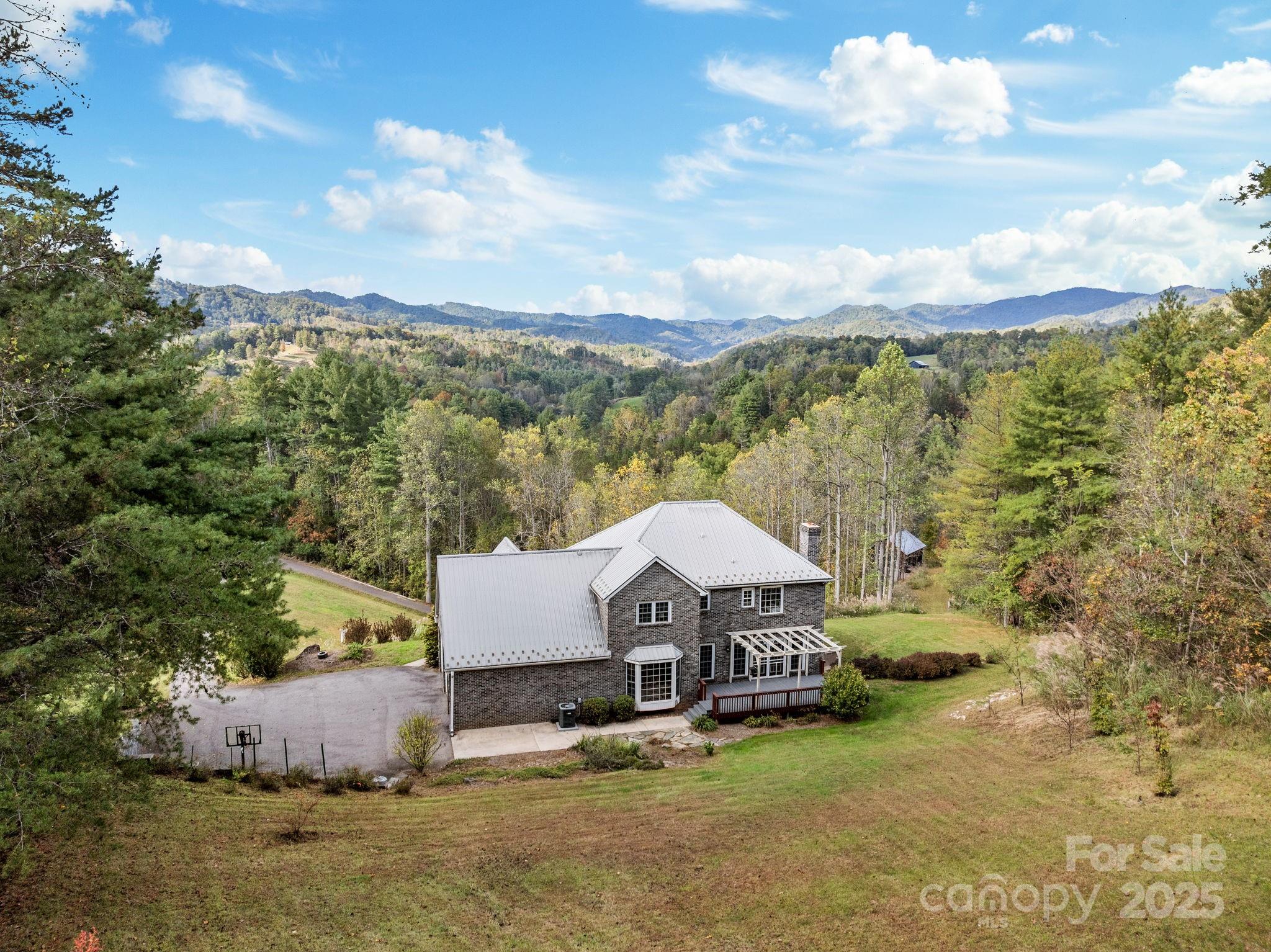 235 Petersburg View Drive Property Photo 9