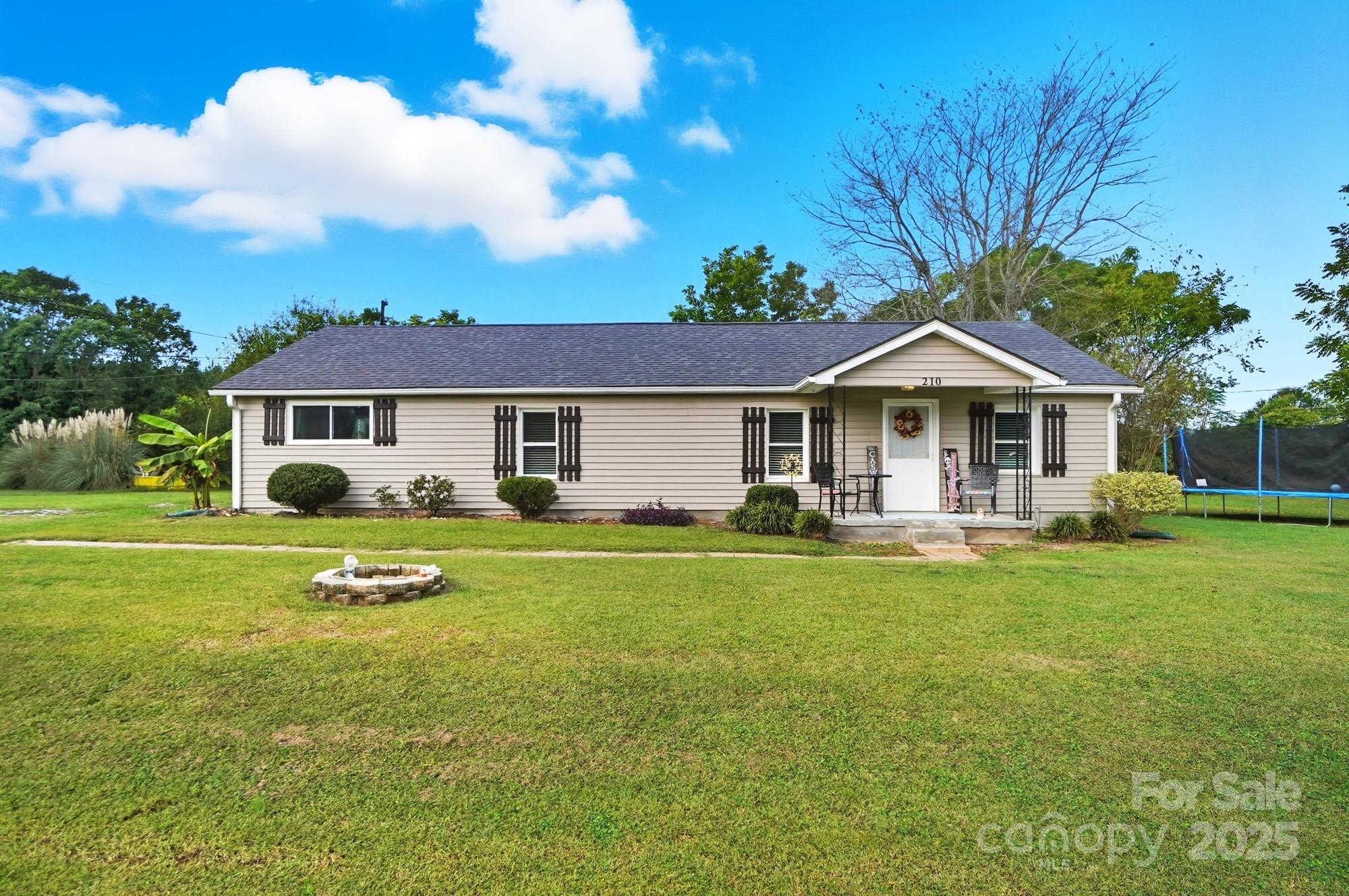 210 Roy Bell Road Property Photo 1