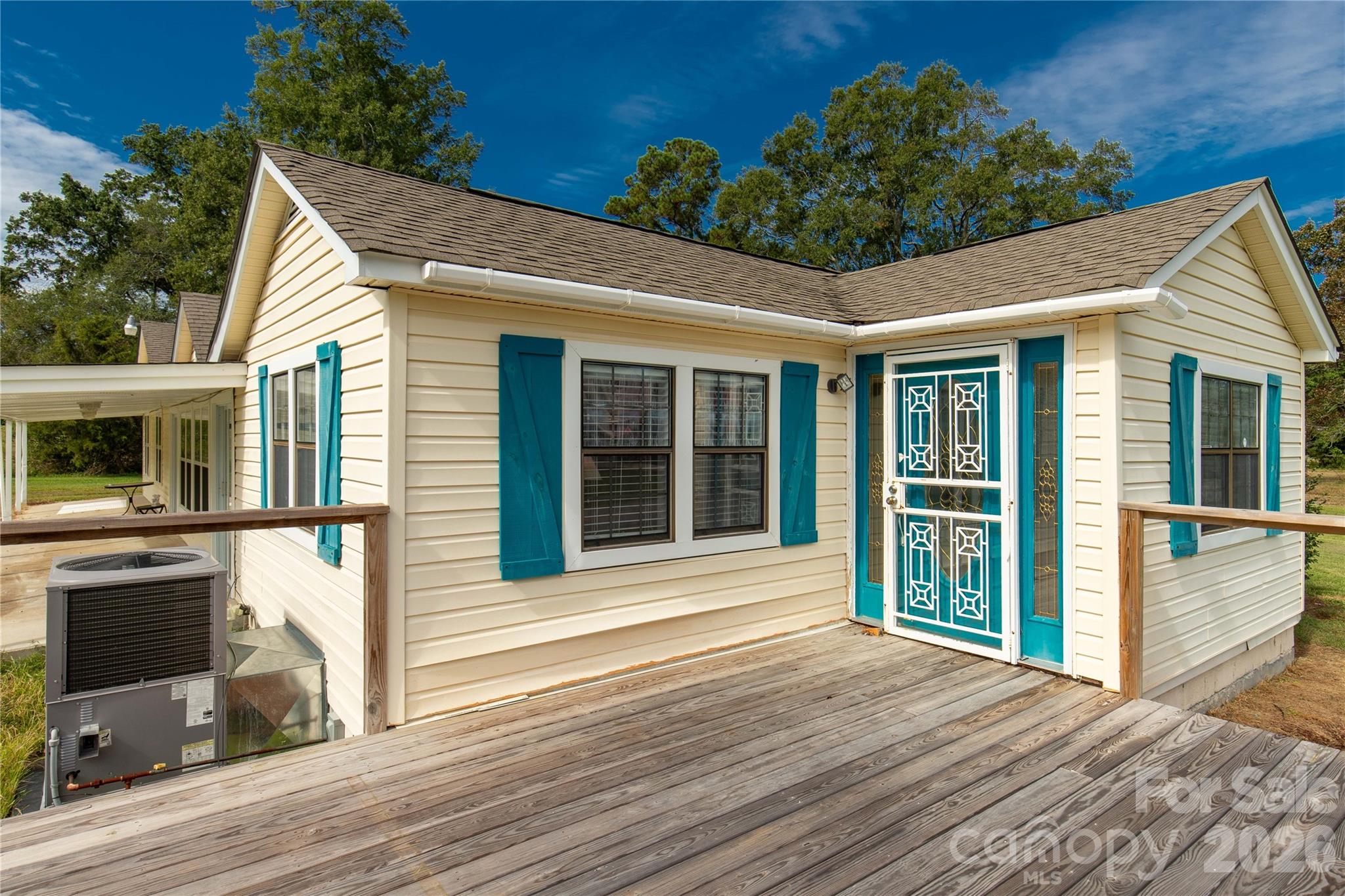 2538 Old Camden Highway Property Photo 7