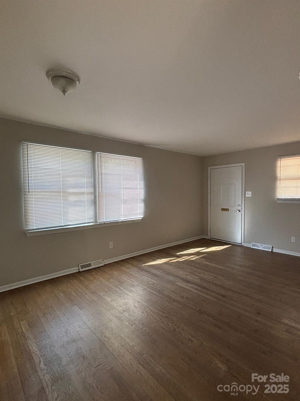 3125 Marlborough Road Property Photo 1
