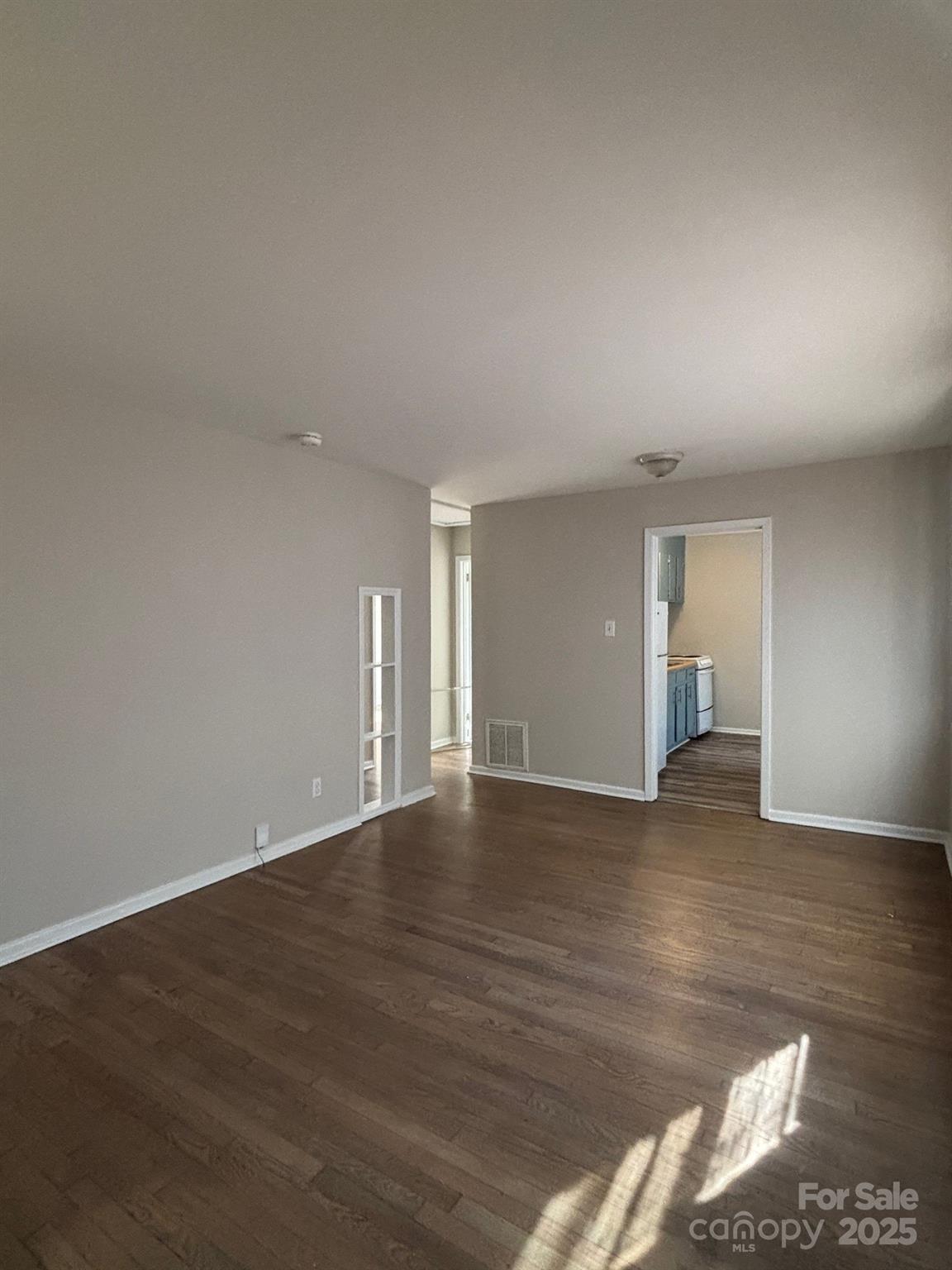 3125 Marlborough Road Property Photo 2