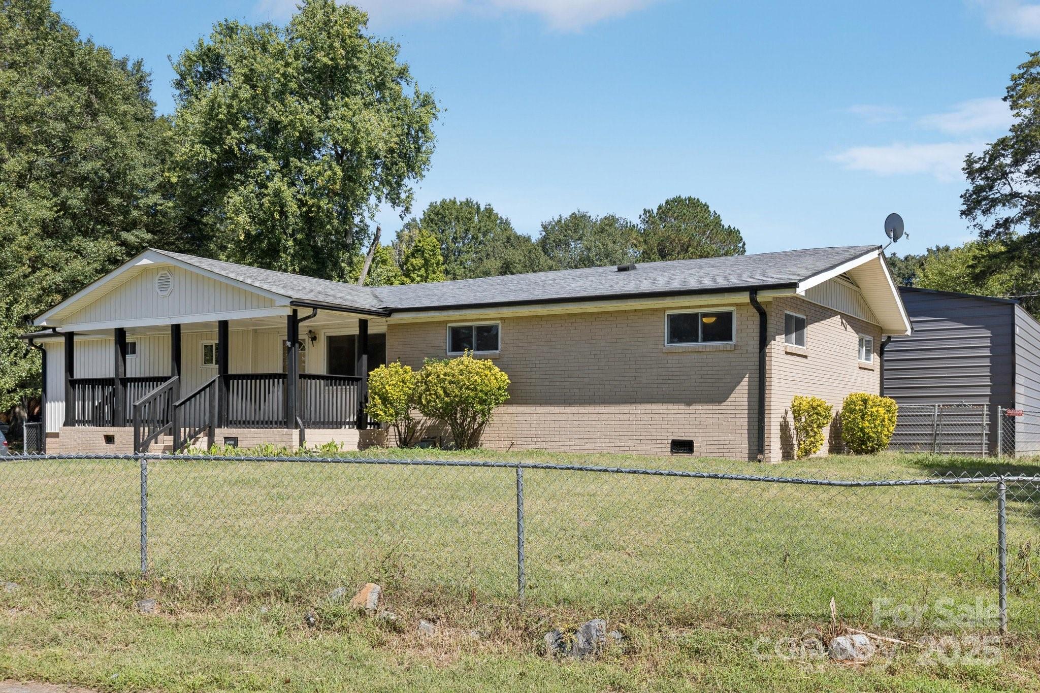 1024 Old Mountain View Road Property Photo 1