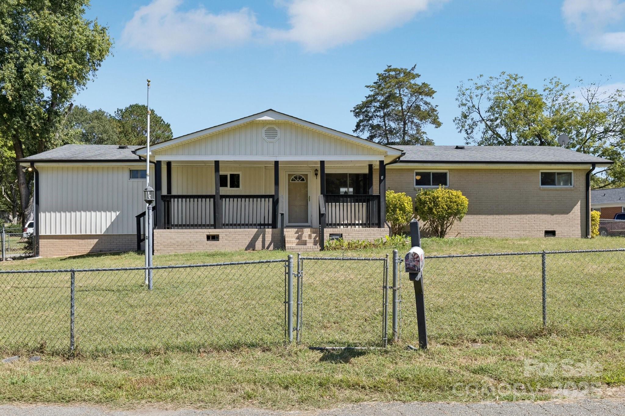 1024 Old Mountain View Road Property Photo 3