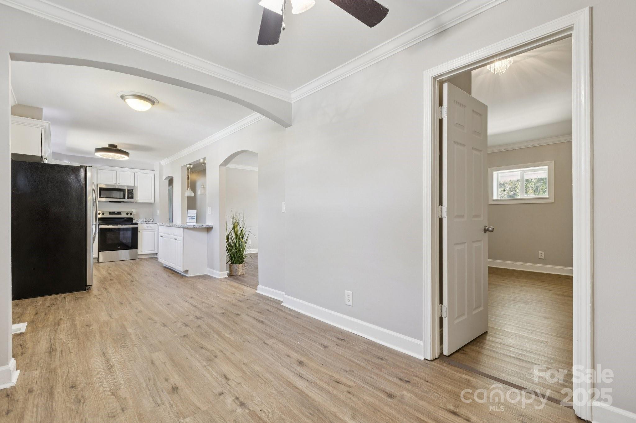 1024 Old Mountain View Road Property Photo 17