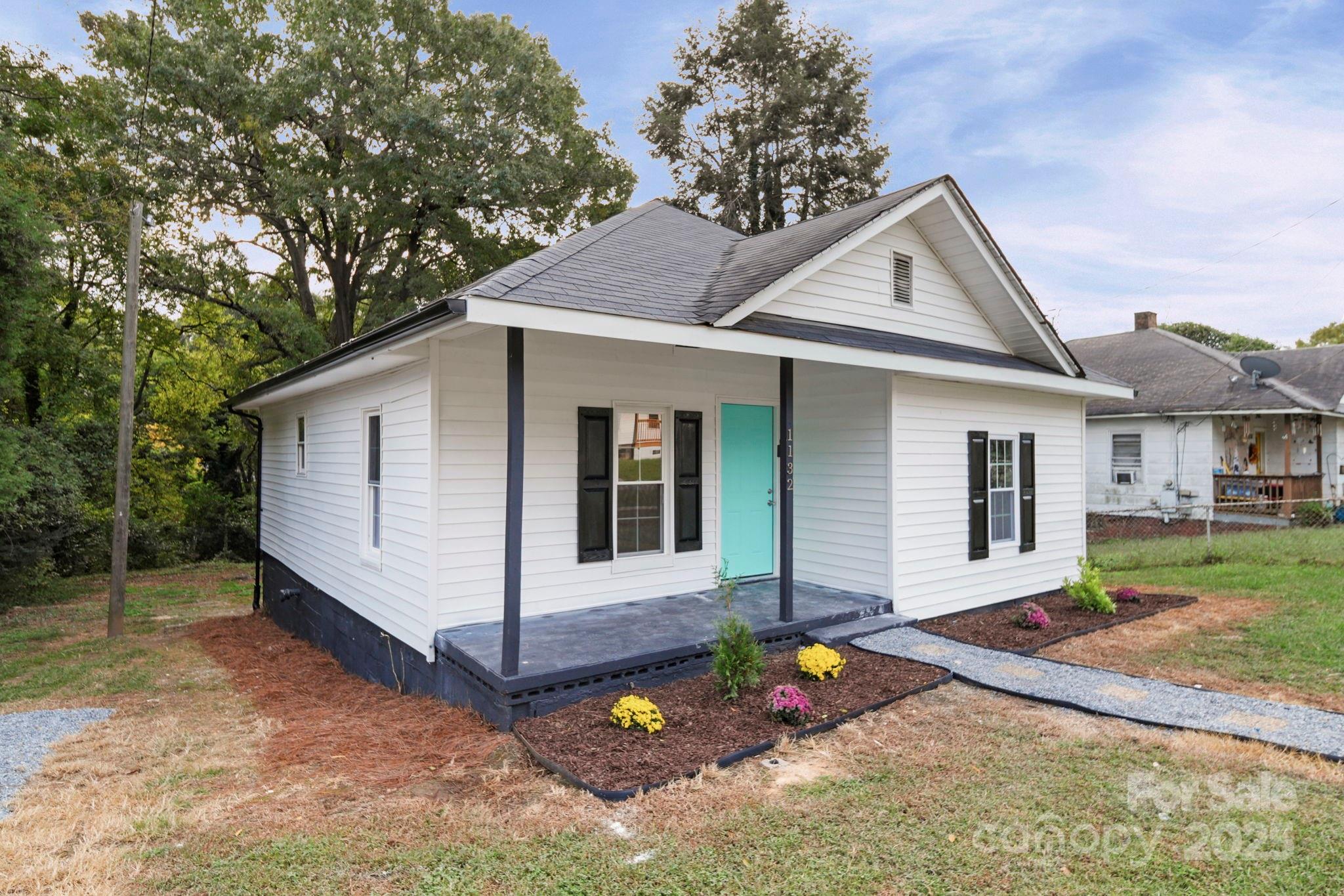 1132 Perkins Street Property Photo 3
