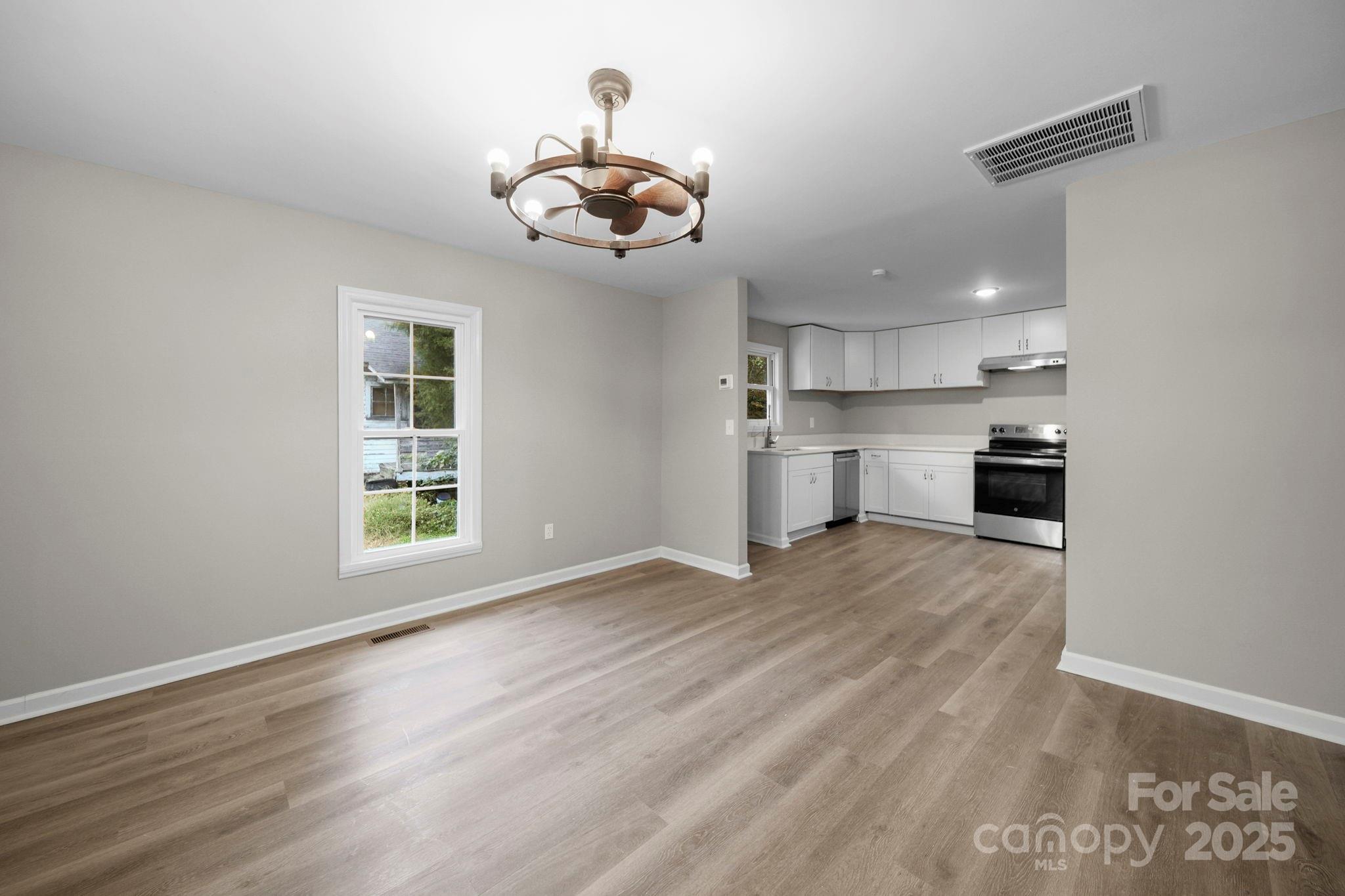1132 Perkins Street Property Photo 4