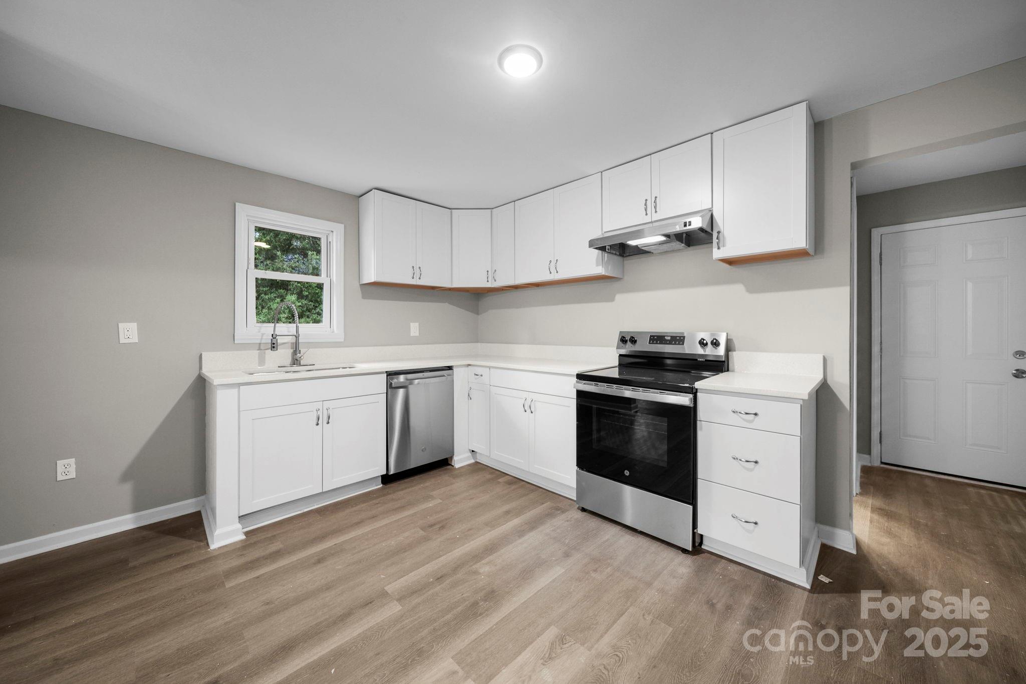 1132 Perkins Street Property Photo 6