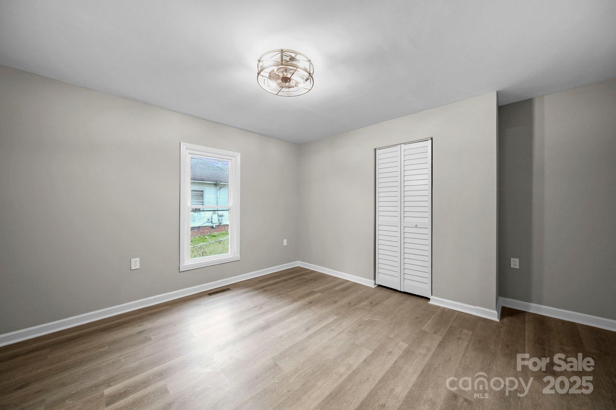 1132 Perkins Street Property Photo 9