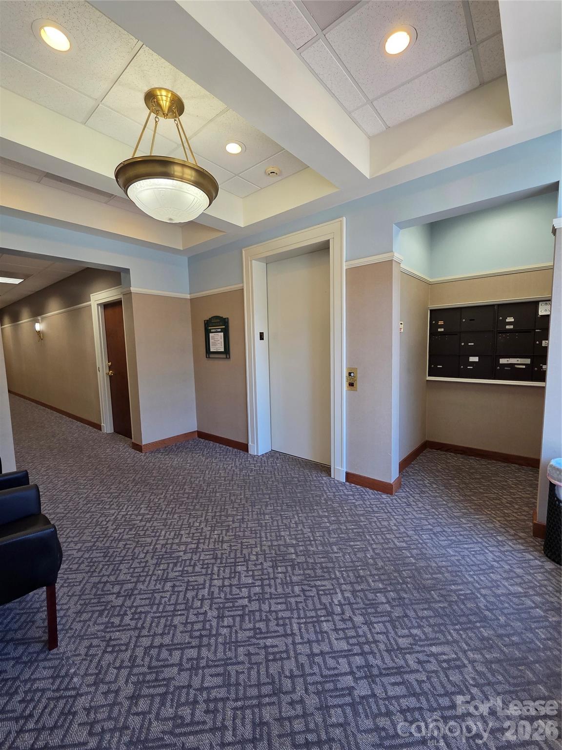3121 Springbank Lane Property Photo 4