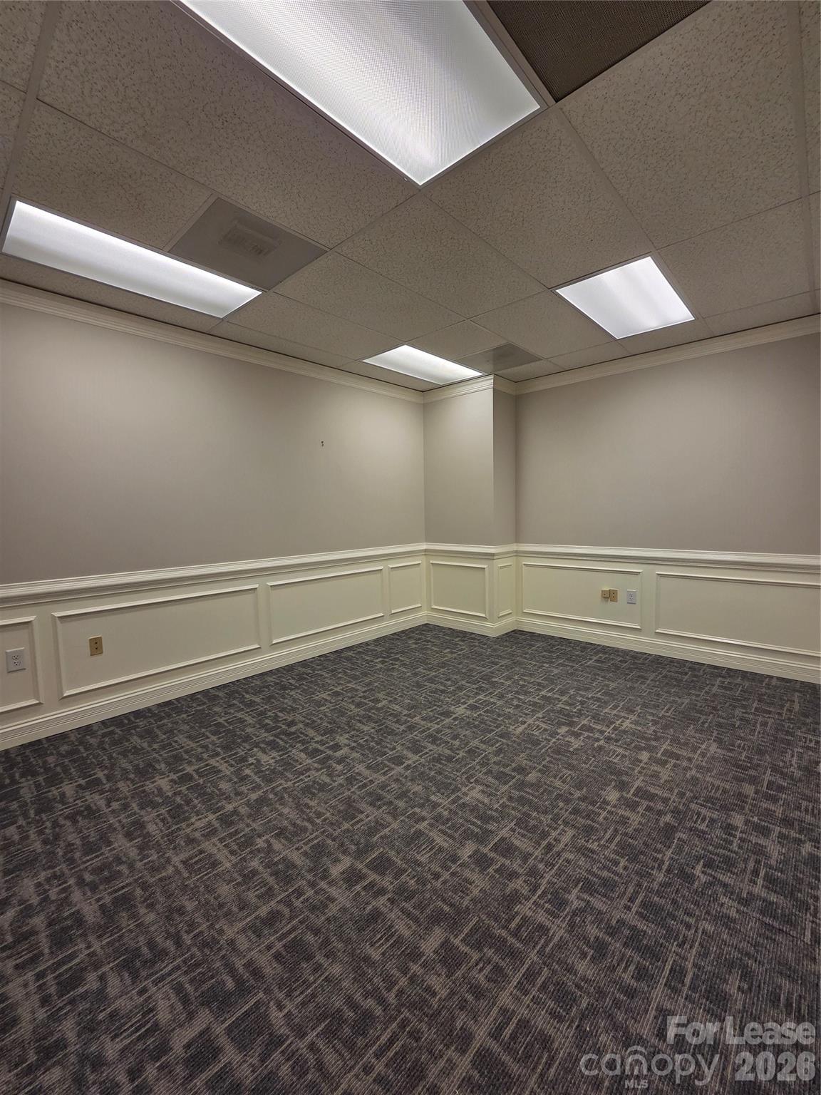 3121 Springbank Lane Property Photo 10
