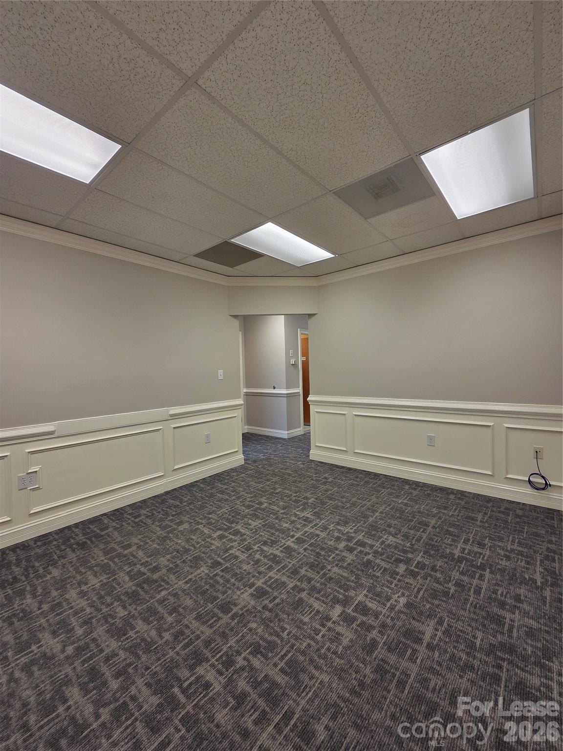 3121 Springbank Lane Property Photo 11