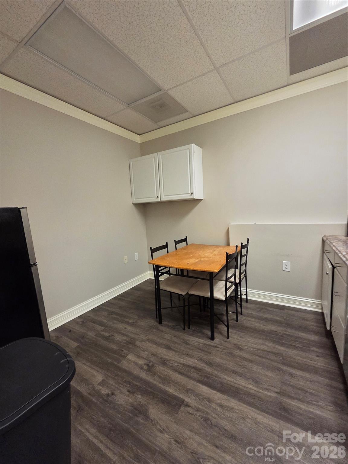 3121 Springbank Lane Property Photo 12