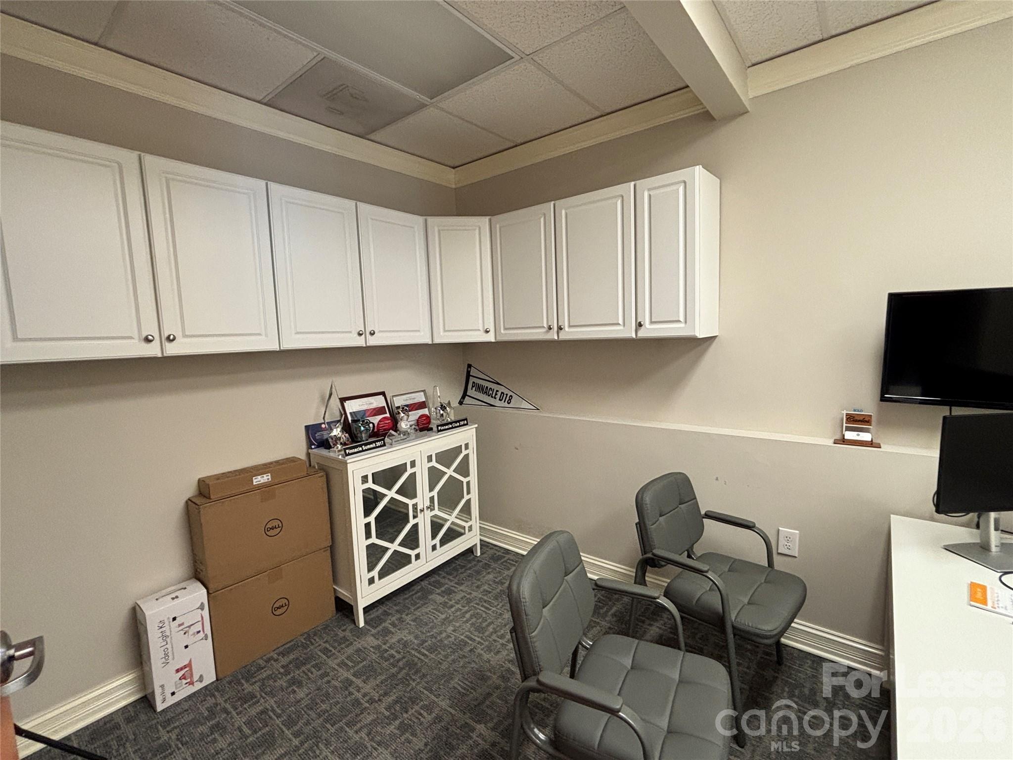 3121 Springbank Lane Property Photo 36