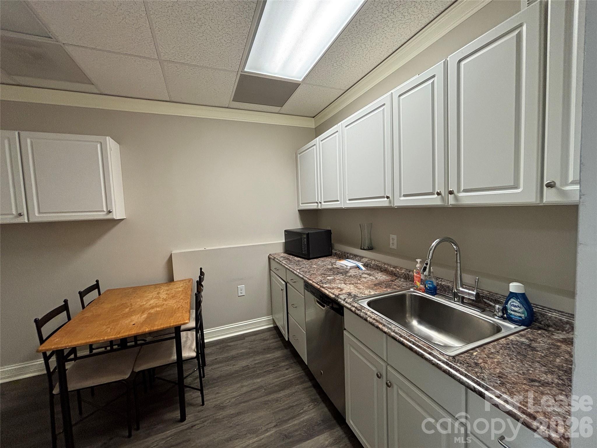 3121 Springbank Lane Property Photo 38