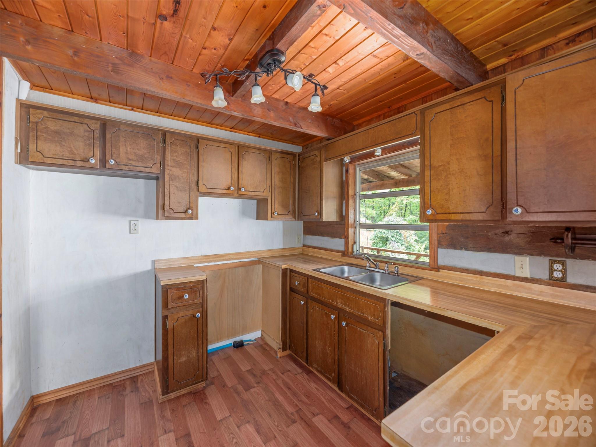 775 Chambers Cove Road Property Photo 13