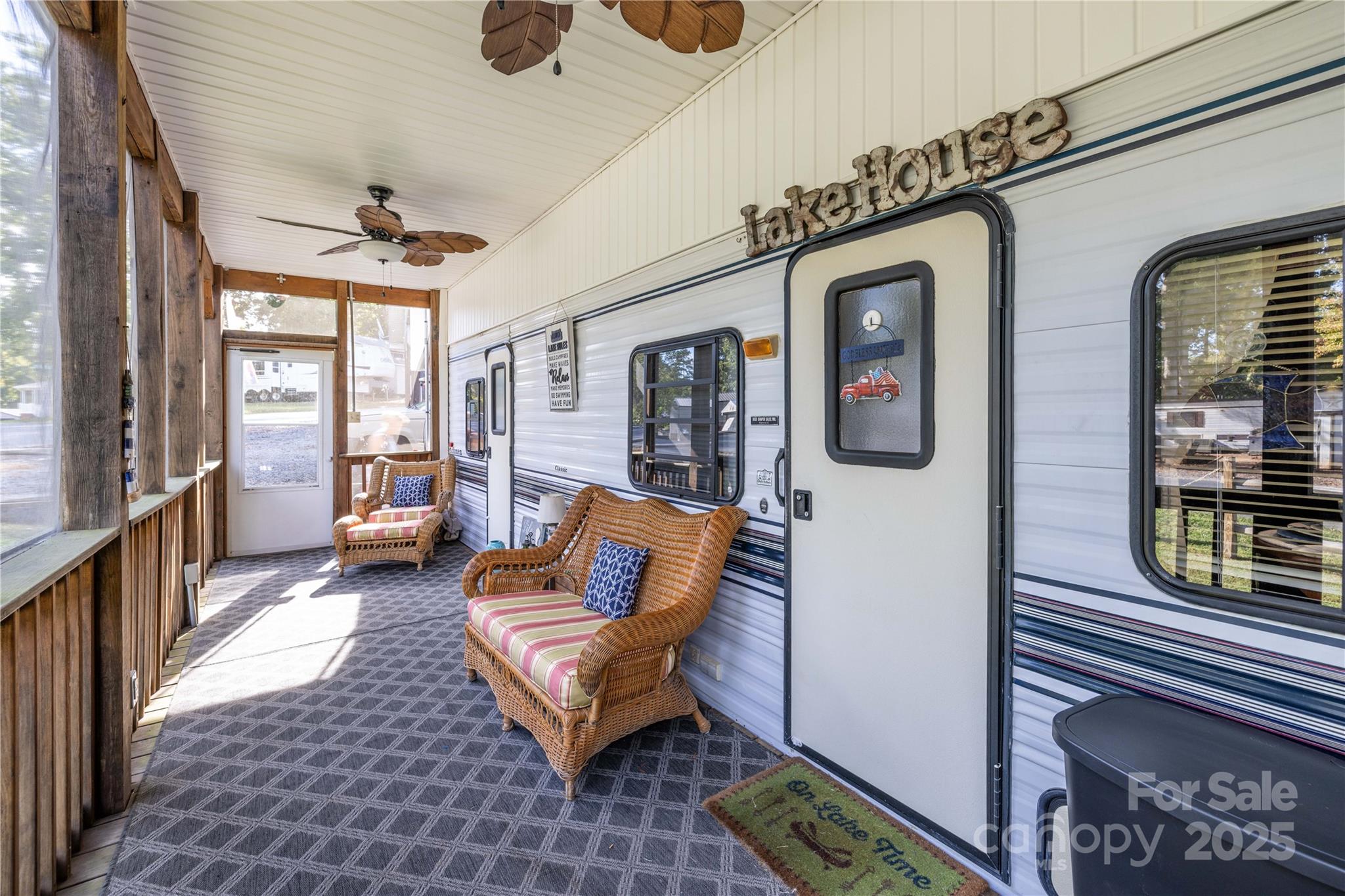 171 Holly Harbor Trail 62 & 26b Section Property Photo 5