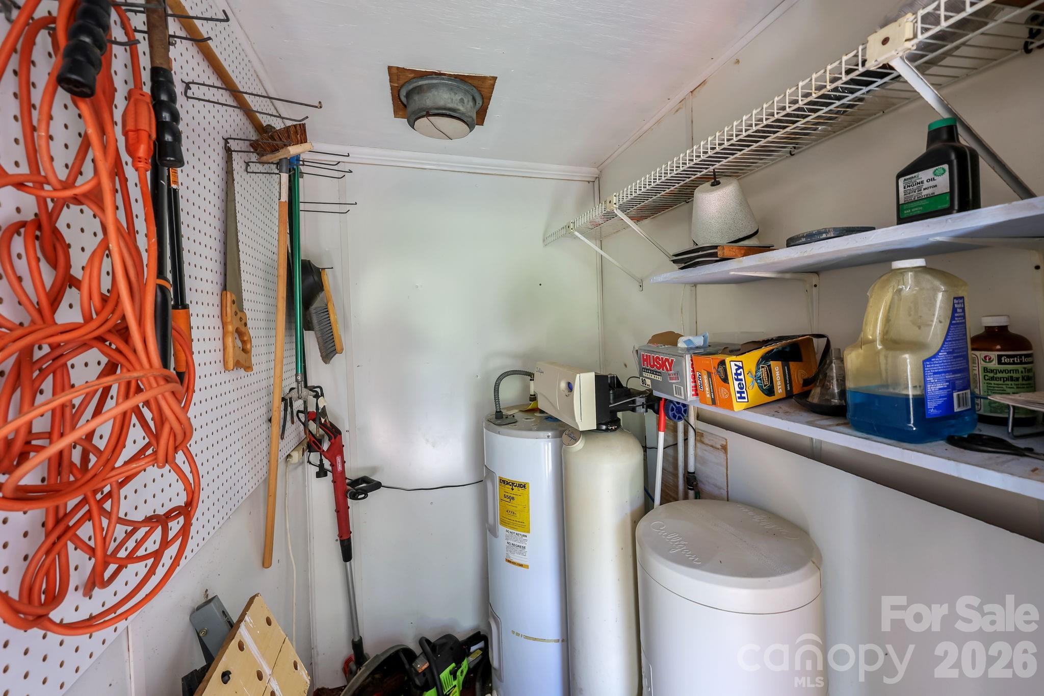 945 Alvin Hough Road Property Photo 23