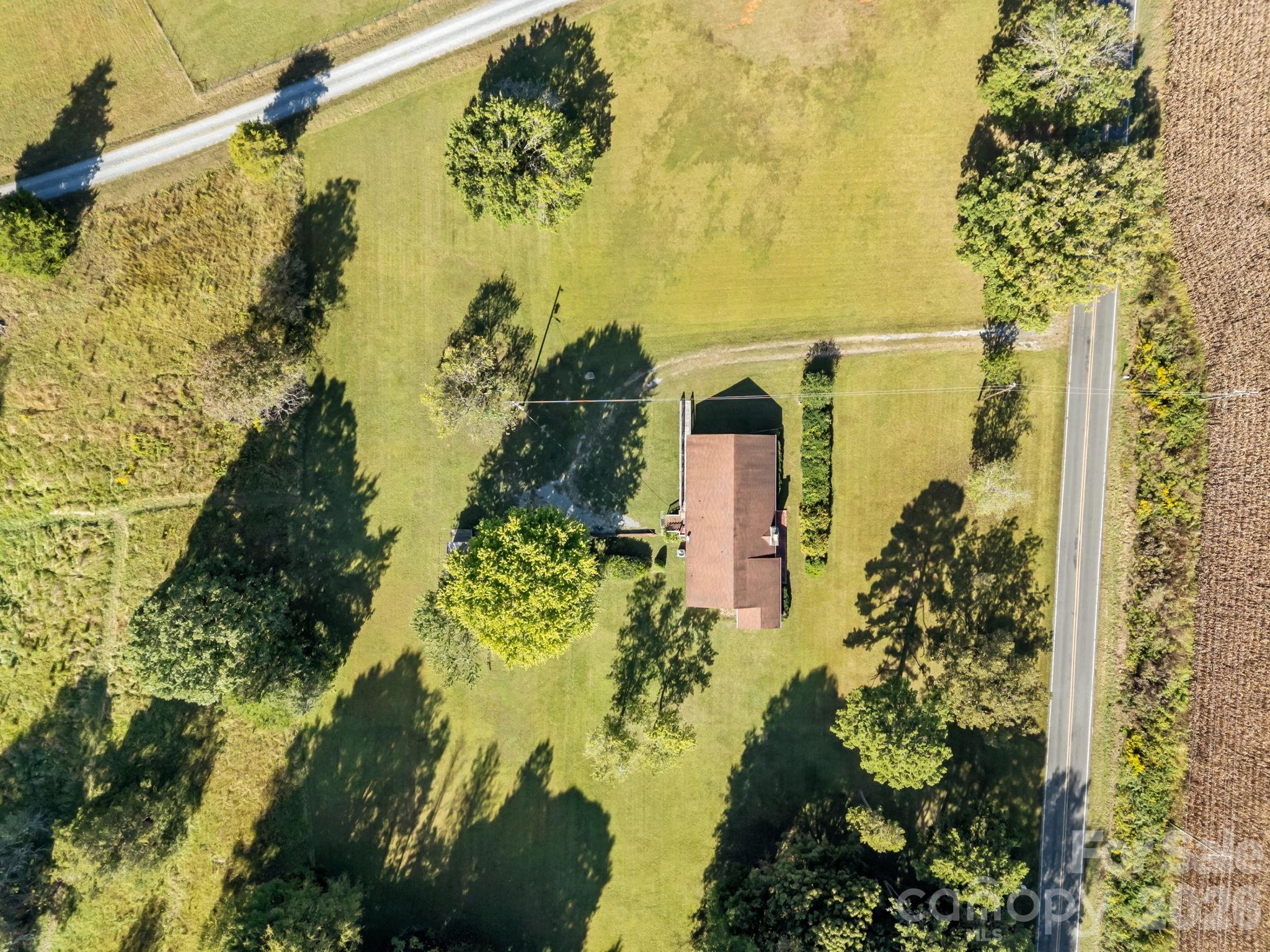 945 Alvin Hough Road Property Photo 26