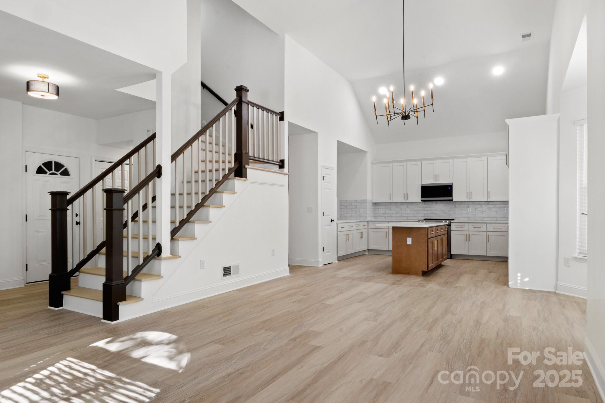 12415 Bluff Meadow Trail Property Photo 2