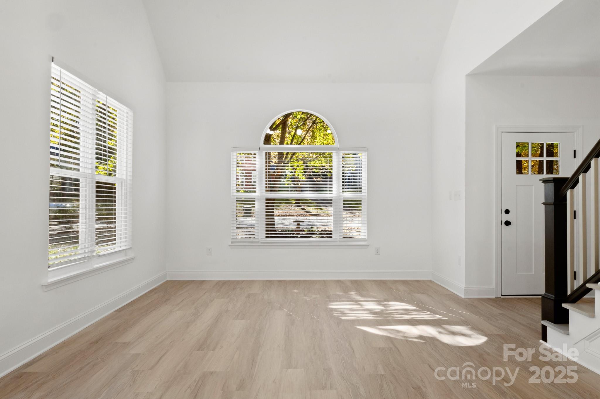 12415 Bluff Meadow Trail Property Photo 4