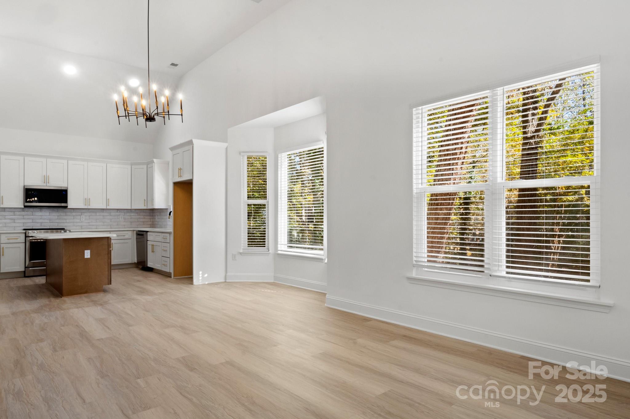 12415 Bluff Meadow Trail Property Photo 5