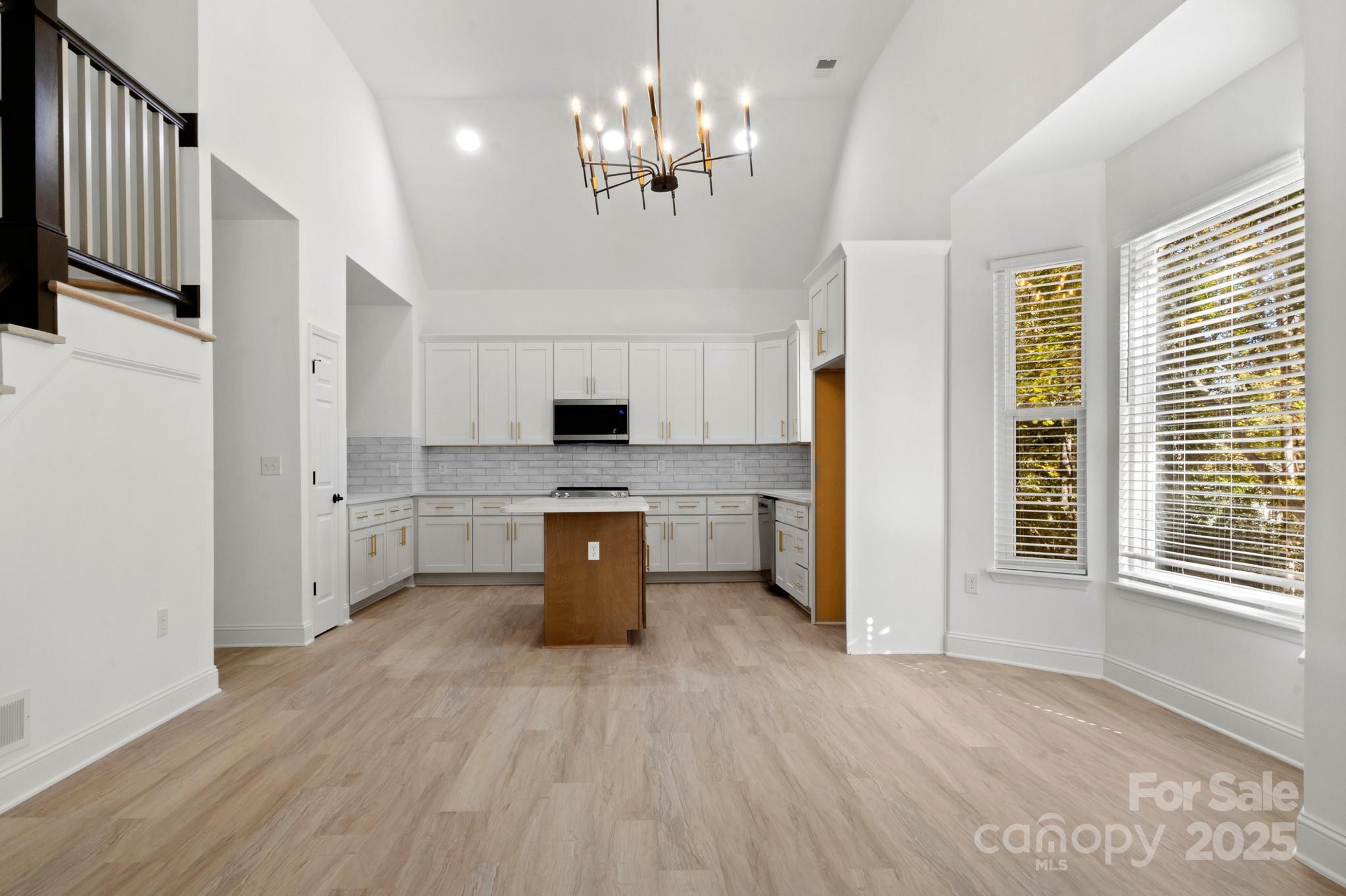 12415 Bluff Meadow Trail Property Photo 6